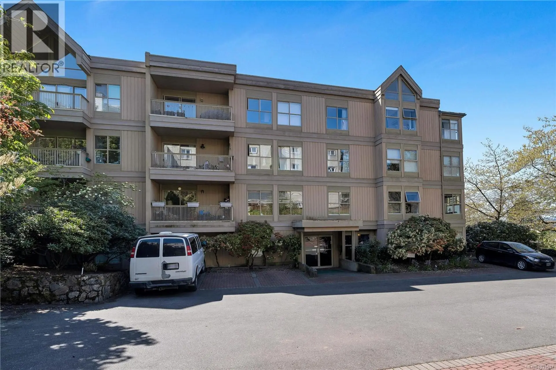 Property at #405 3363 Glasgow Ave, Saanich, BC