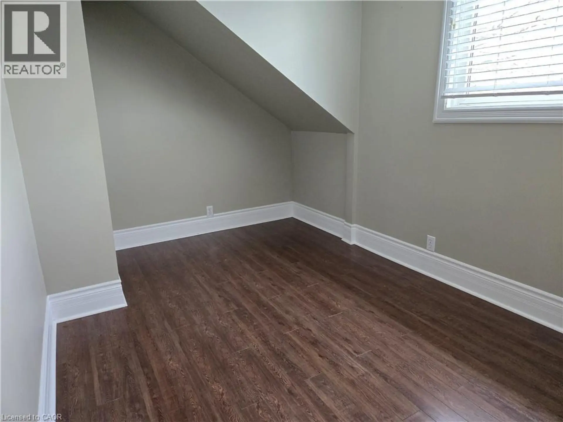 4 HAIG Street - Image 9