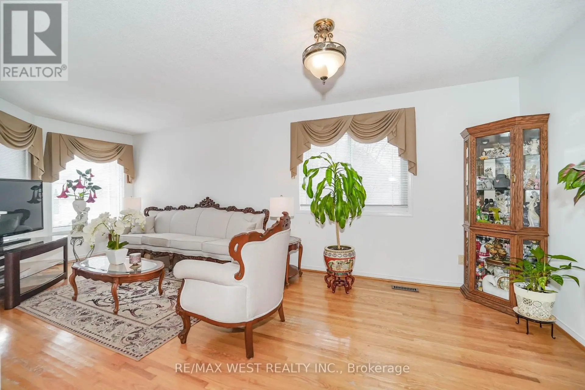 5581 WHEATLAND COURT - Image 4
