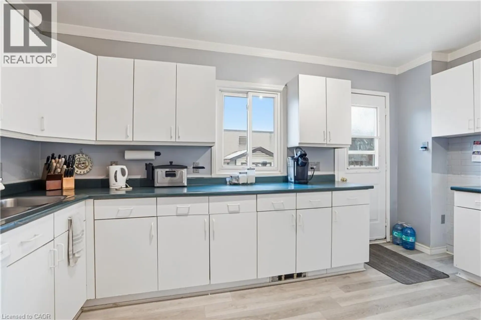 16 ALBEMARLE Street - Image 6