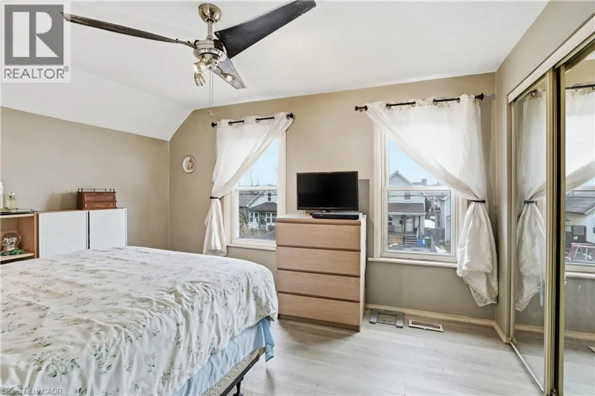 16 ALBEMARLE Street - Image 10
