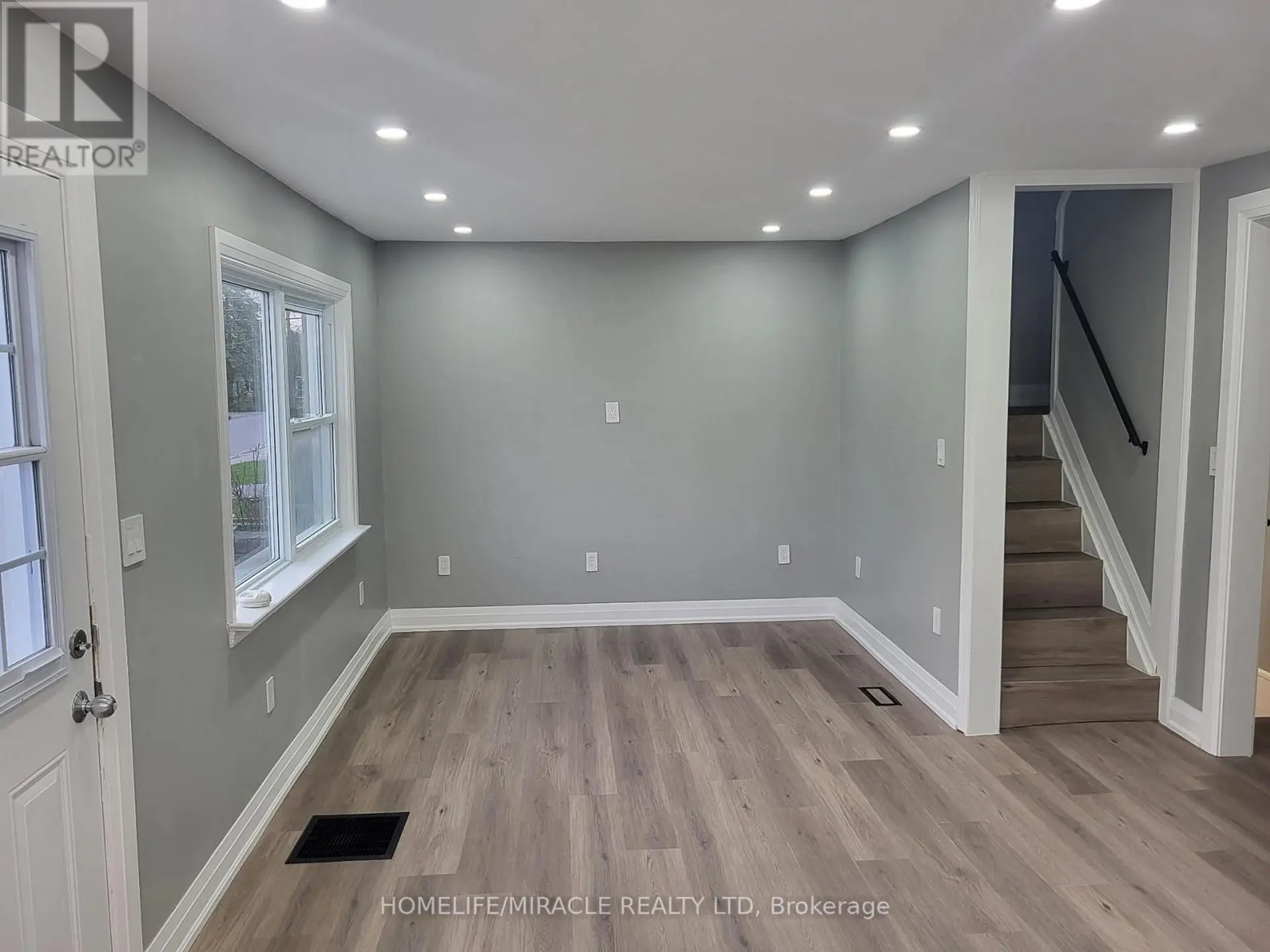254 MARGARET STREET - Image 2
