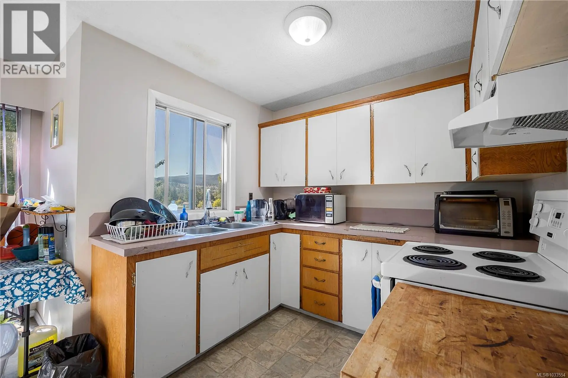 1575 Townsite Rd - Image 2