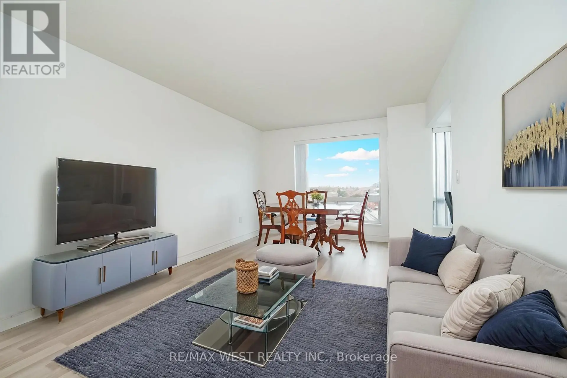 #602 1 HYCREST AVENUE - Image 4