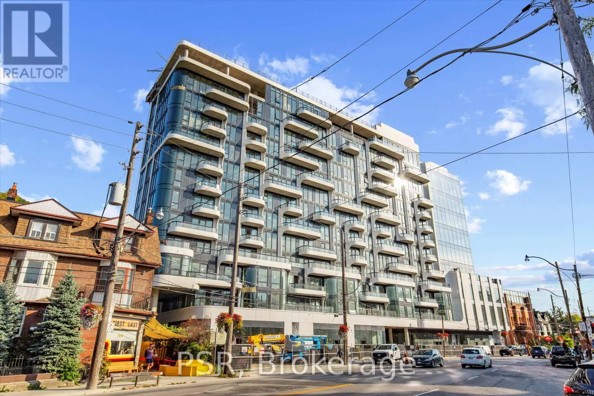 #201 328 DUPONT STREET - Image 1