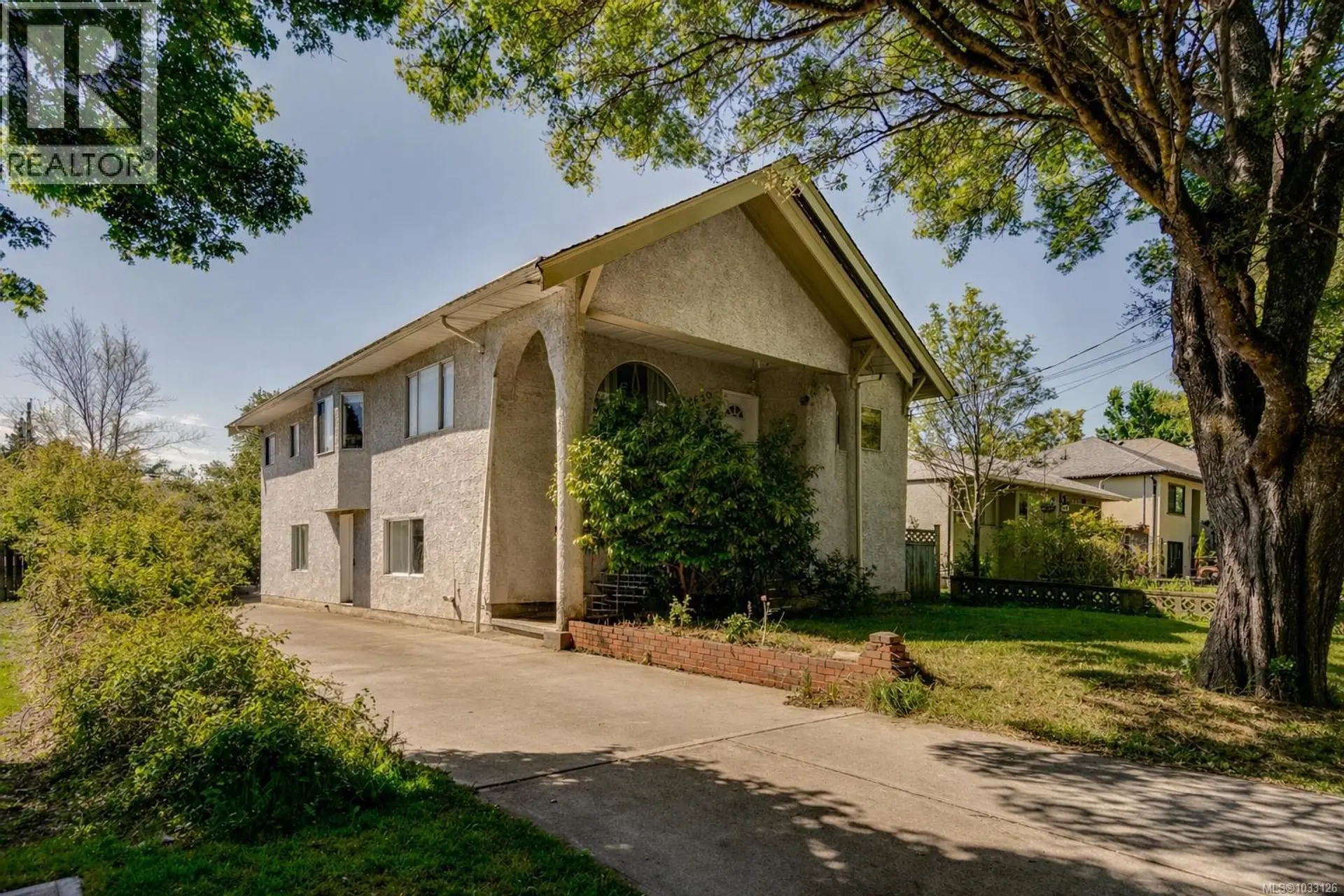 Property at 2630 Victor St, Victoria, BC