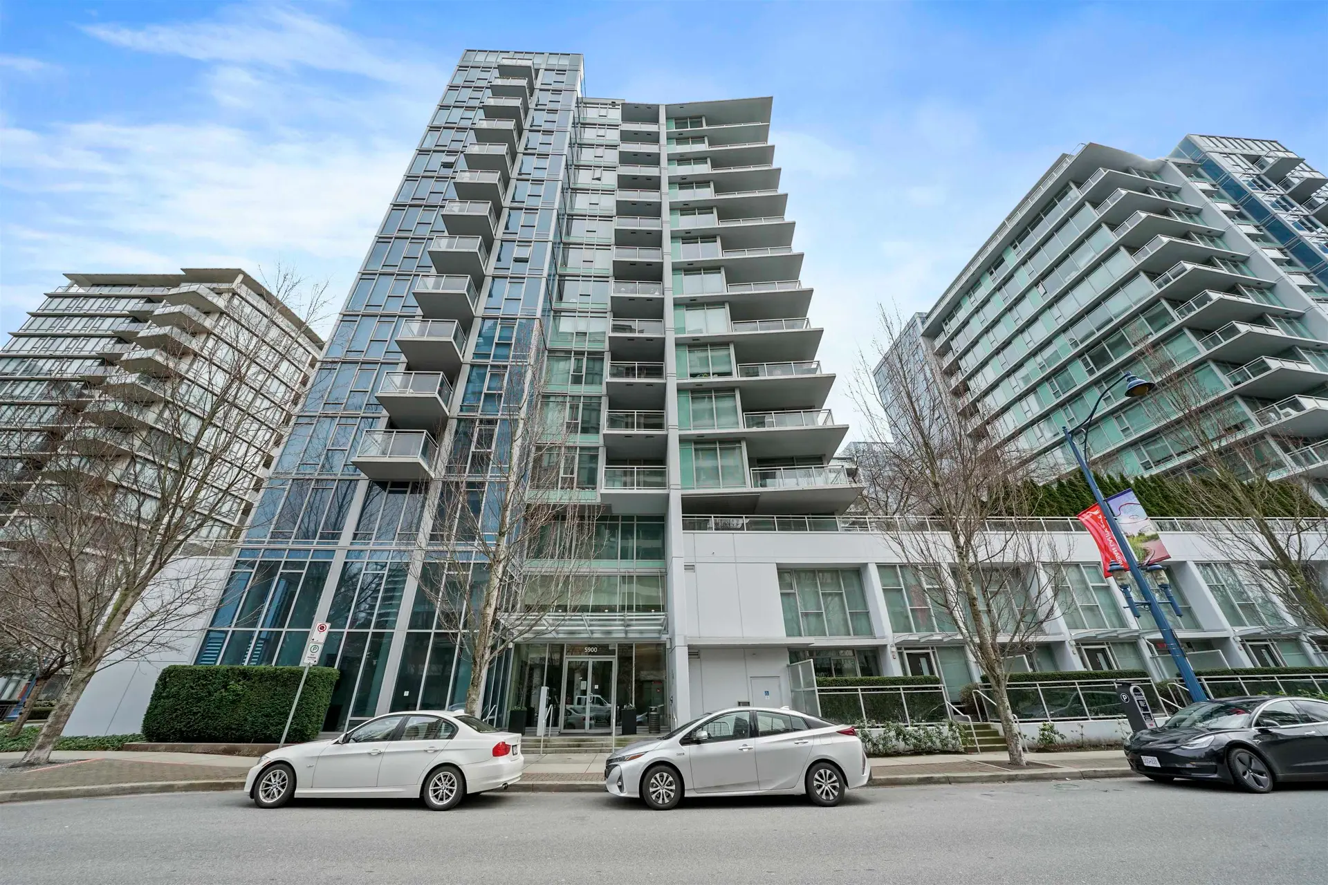 Property at #1505 5900 Alderbridge Way, Richmond, BC