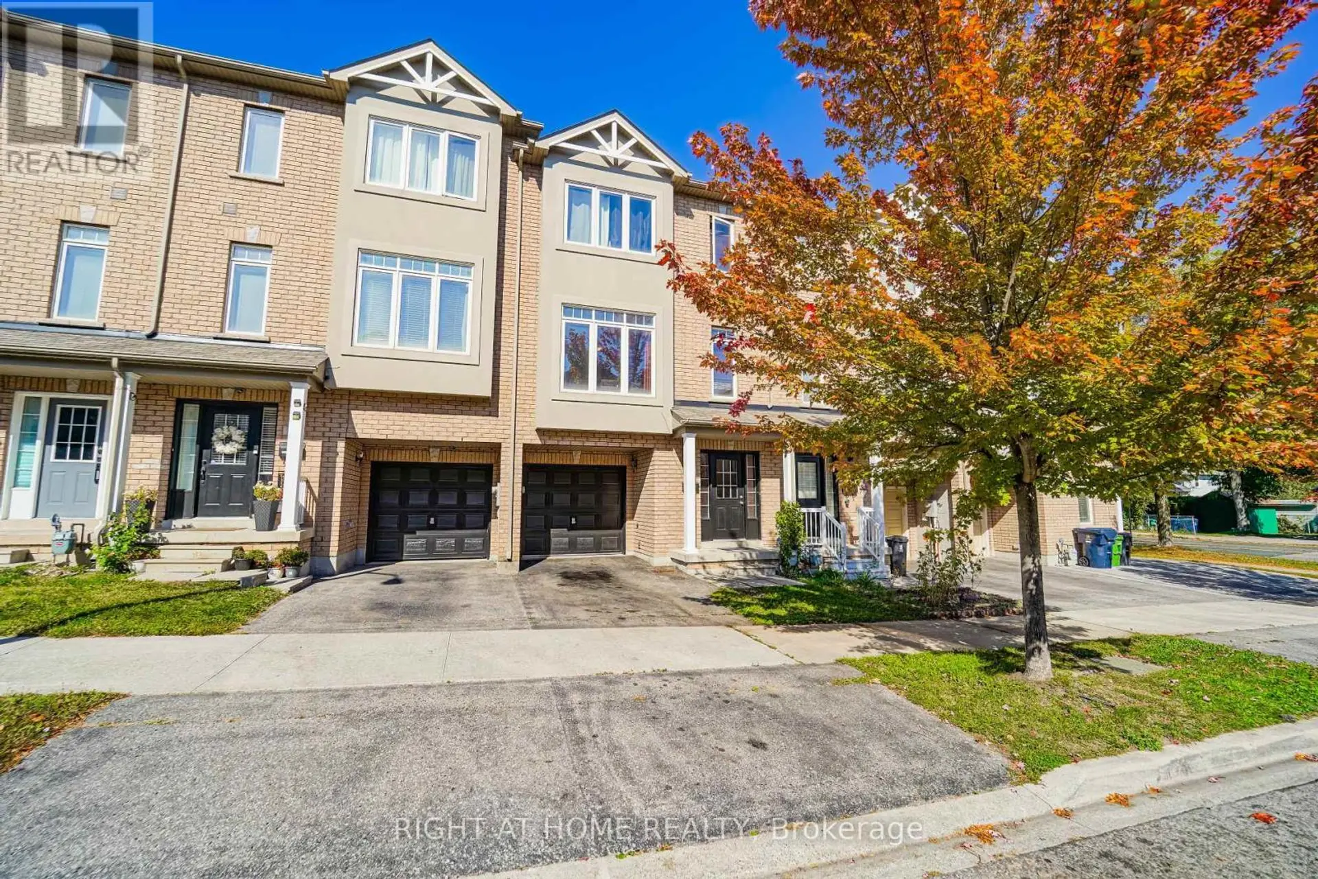 48 CURRAN HALL CRESCENT - Image 19