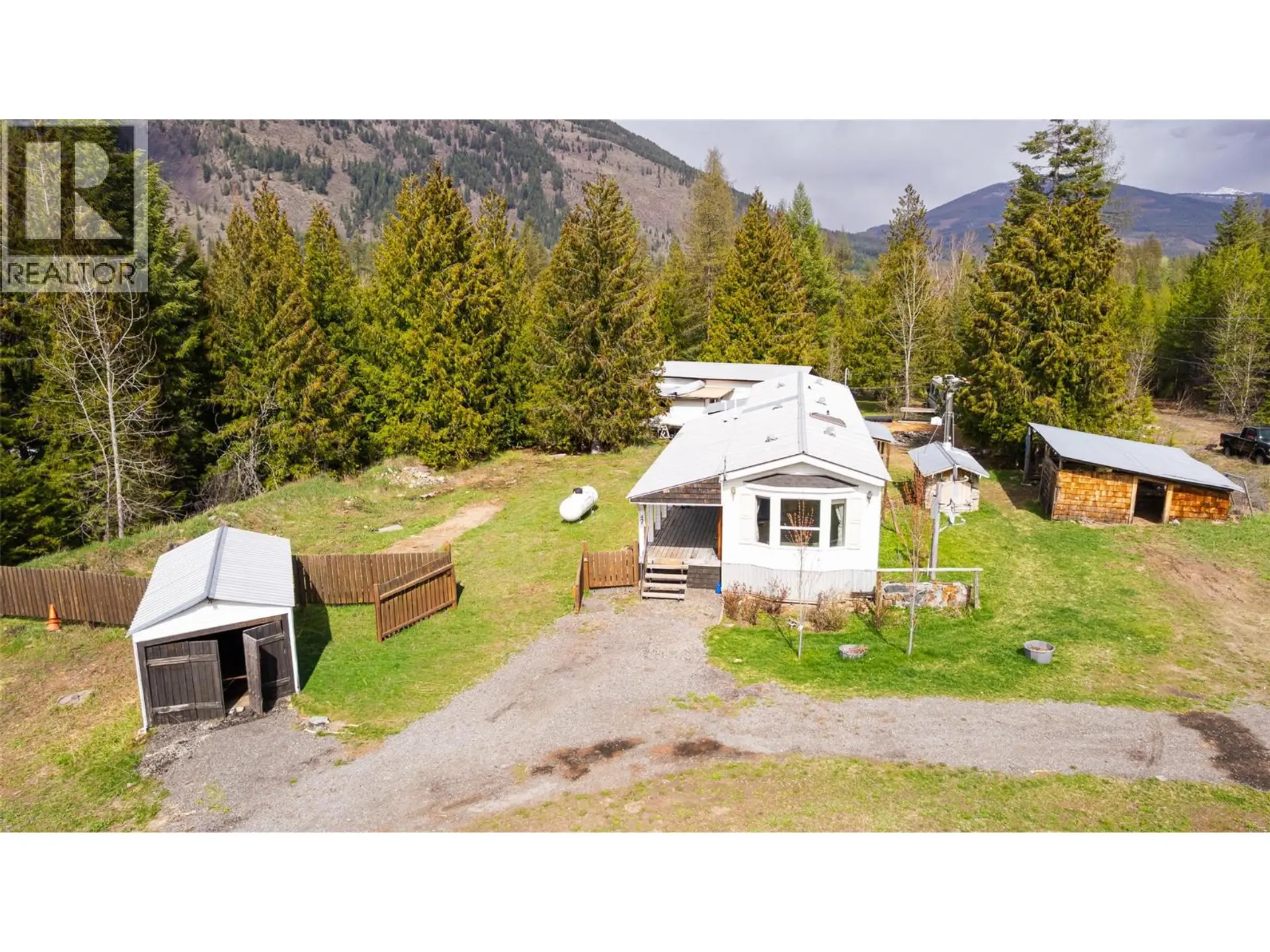 Property at 420 MacLeod Street, Kitchener, BC