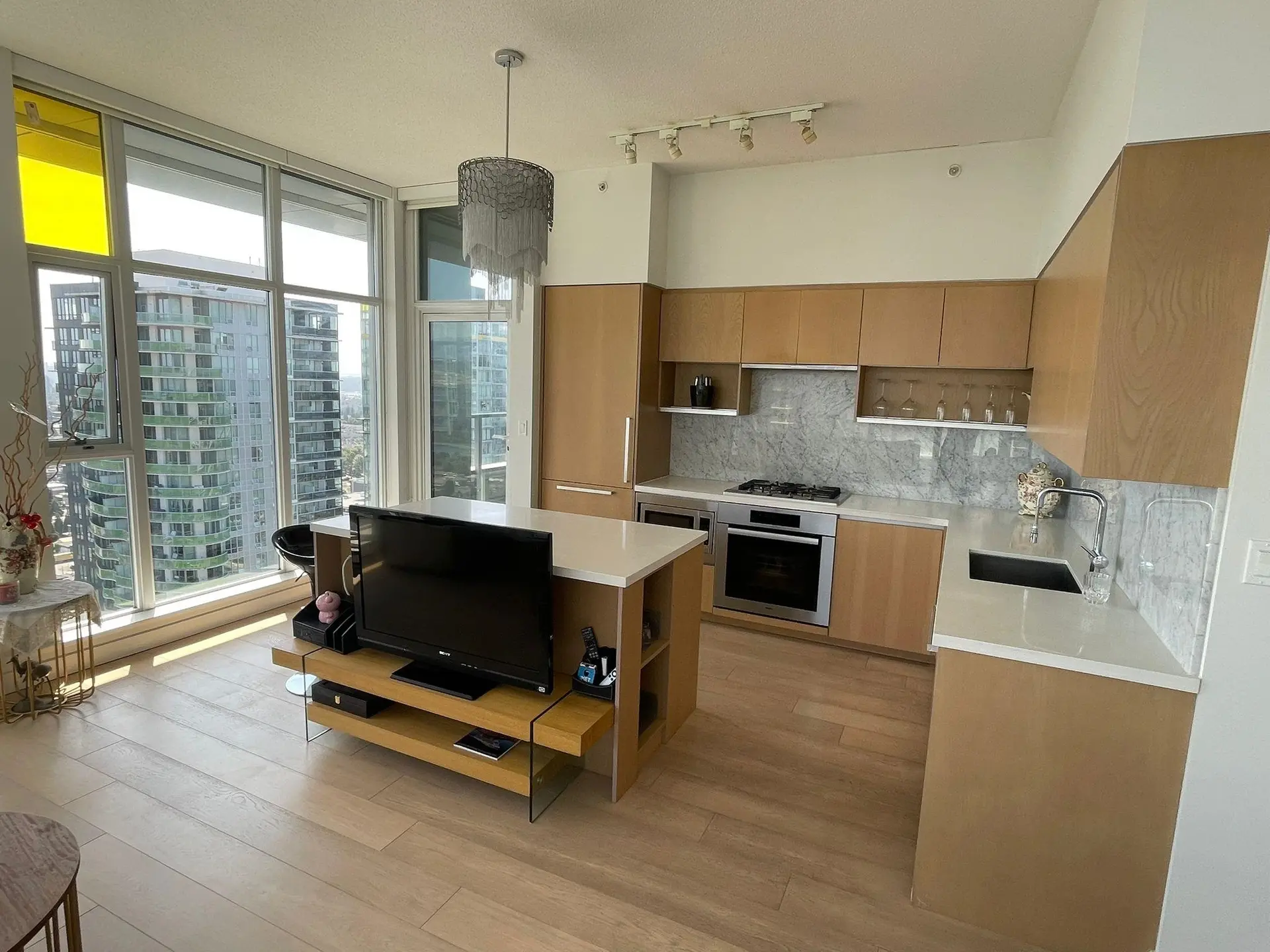 #4003 6588 Nelson Avenue - Image 5