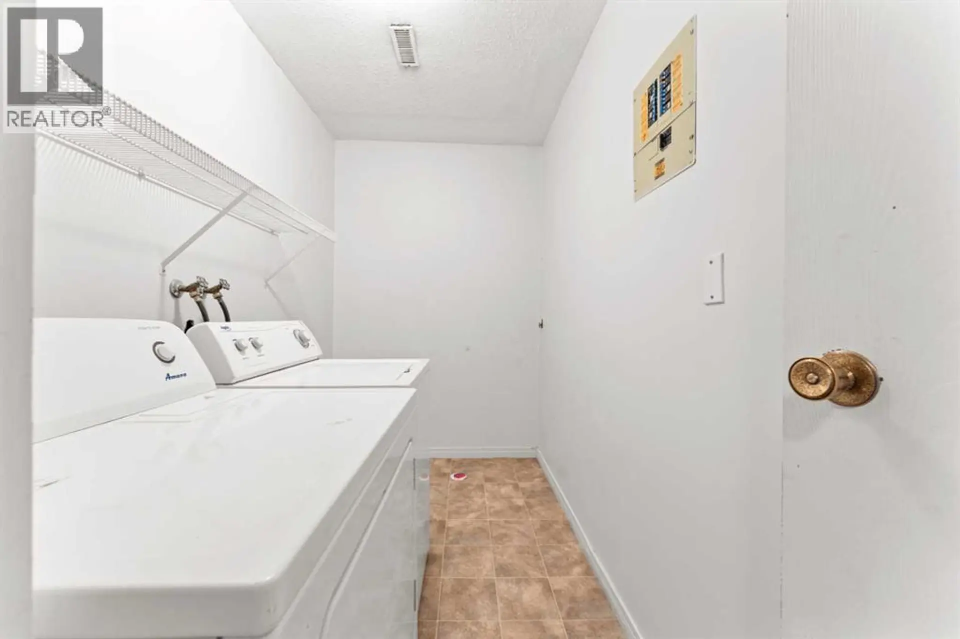 #1202 2200 Woodview Drive SW - Image 8