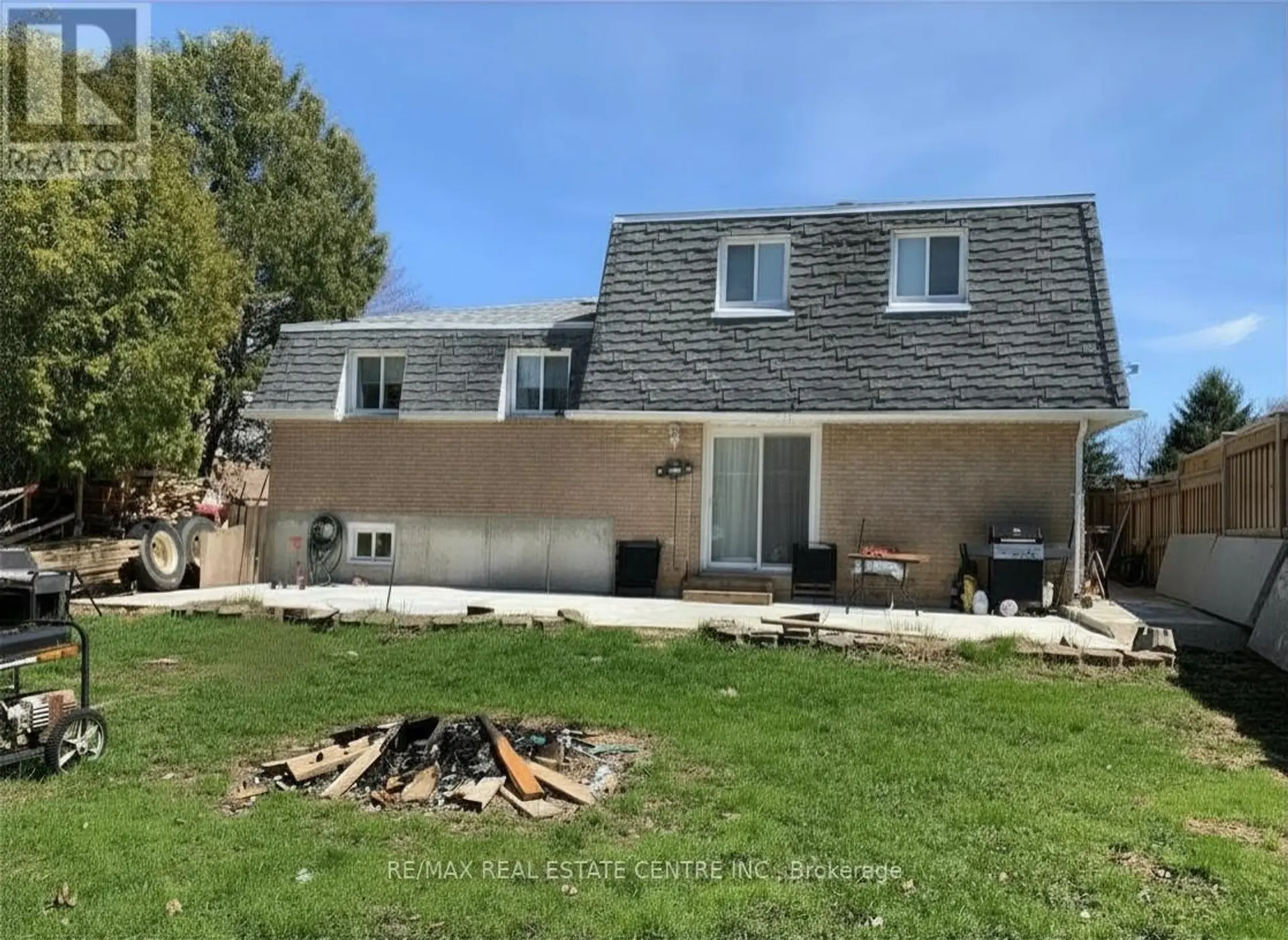 94 DIANE DRIVE - Image 2