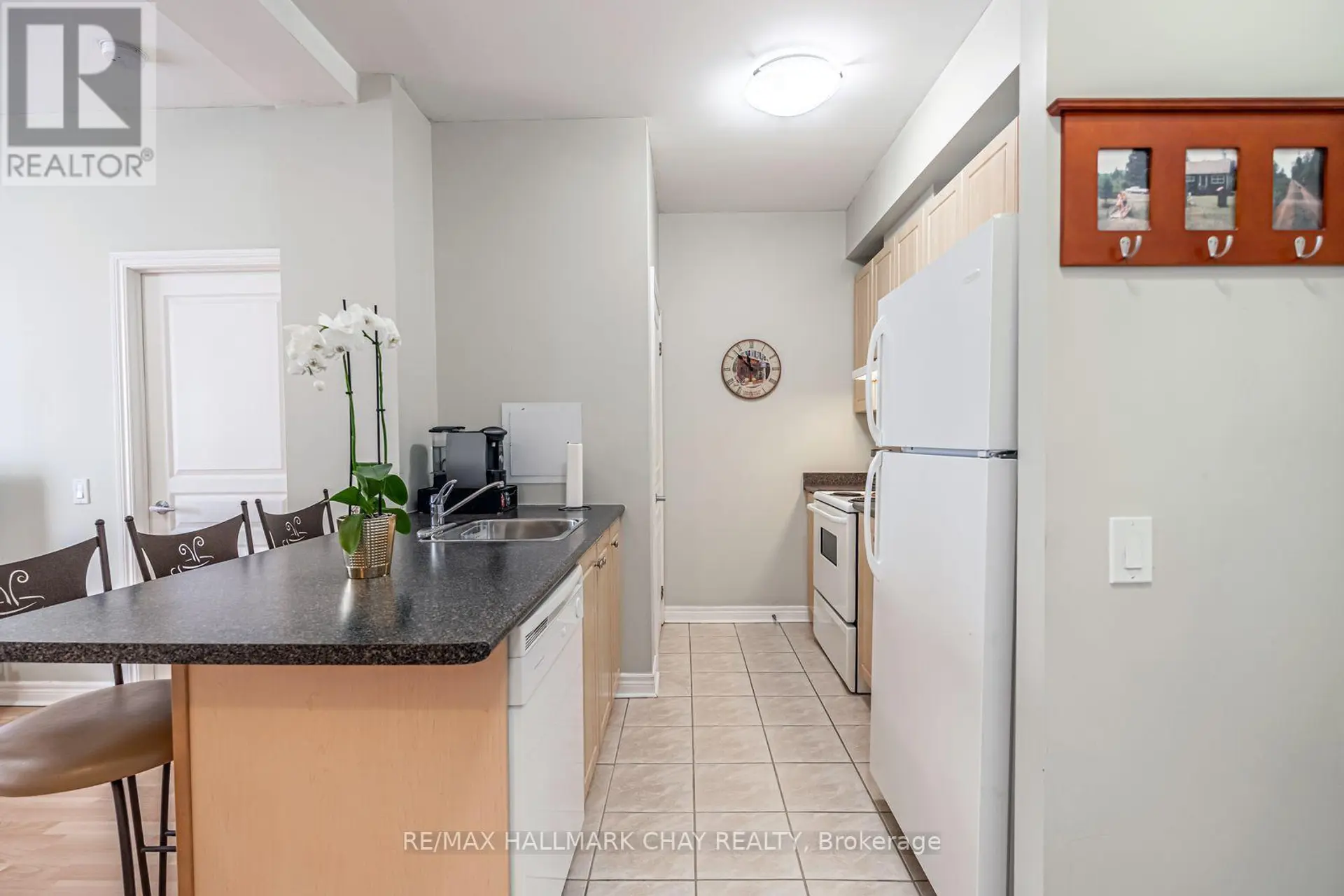 #319 1415 LAWRENCE AVENUE W - Image 3