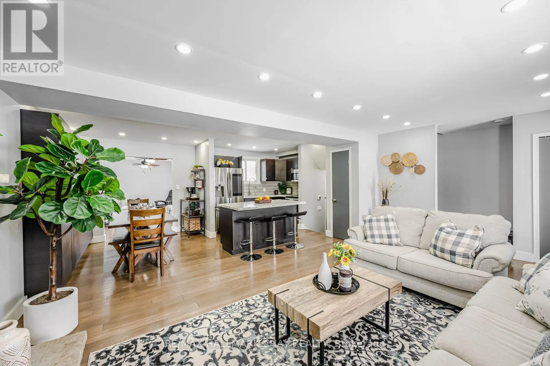 17 WALKER AVENUE - Image 3