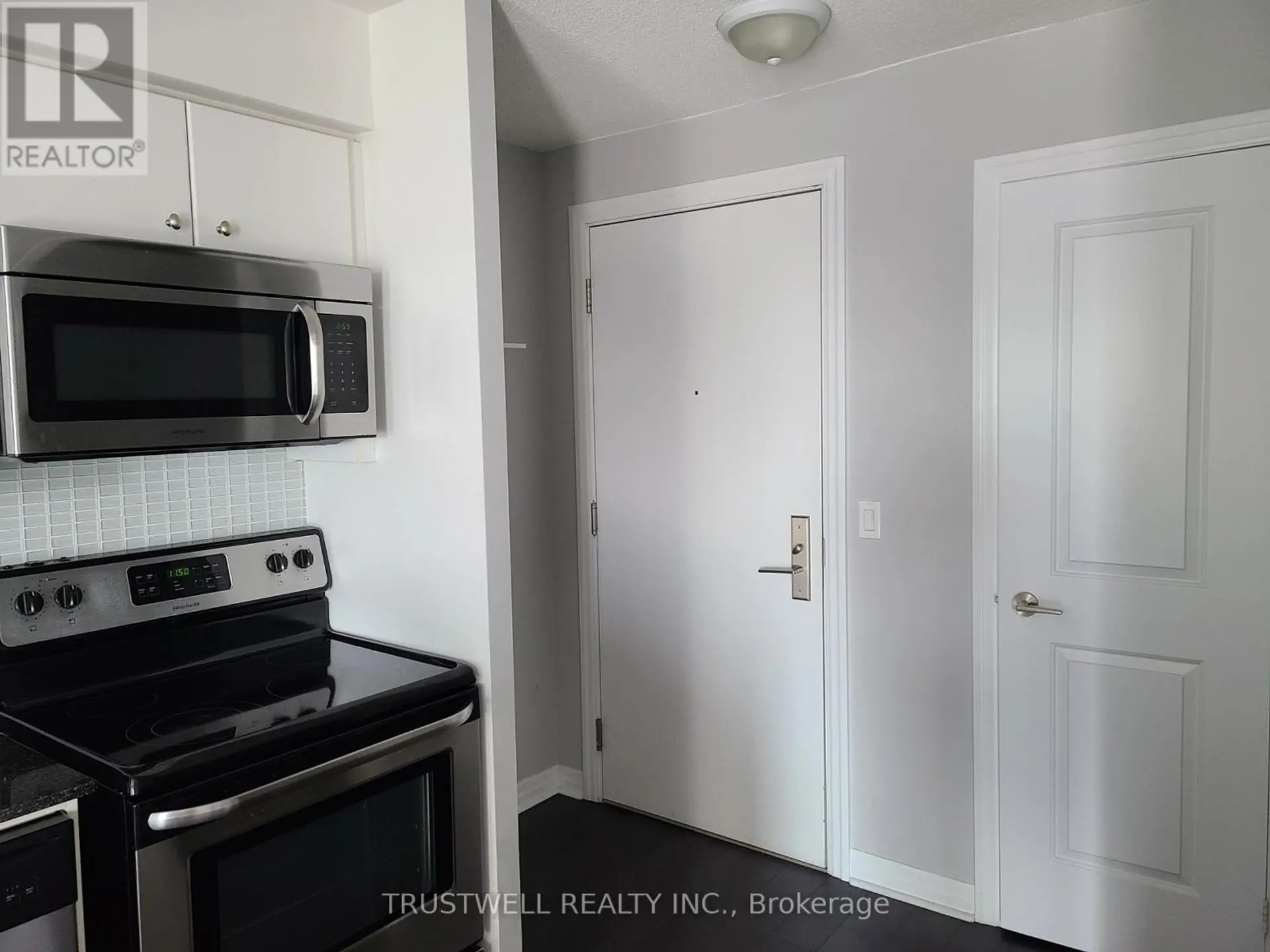 #1209 275 YORKLAND ROAD - Image 13