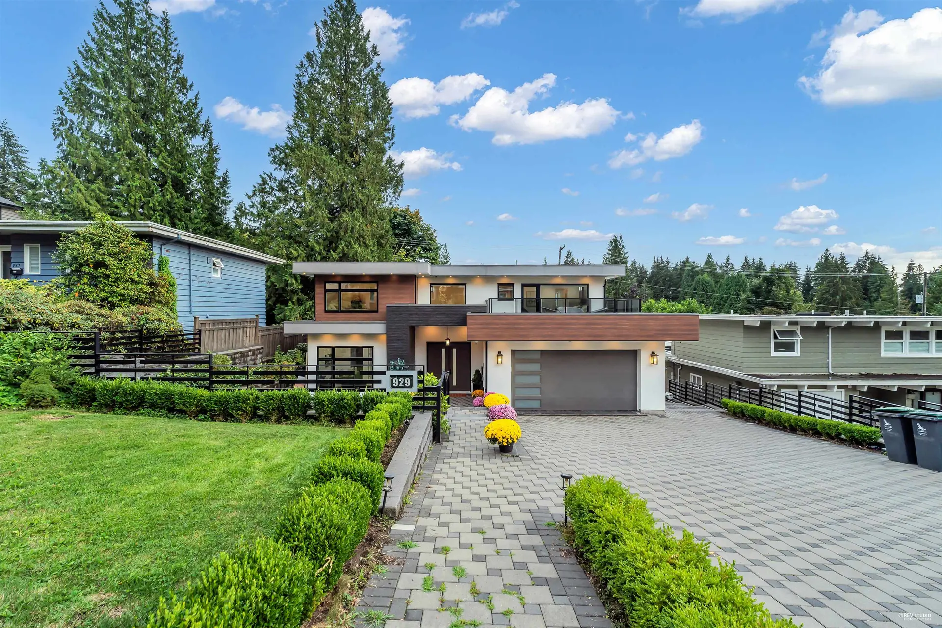Property at 929 Canyon Boulevard, North Vancouver, BC