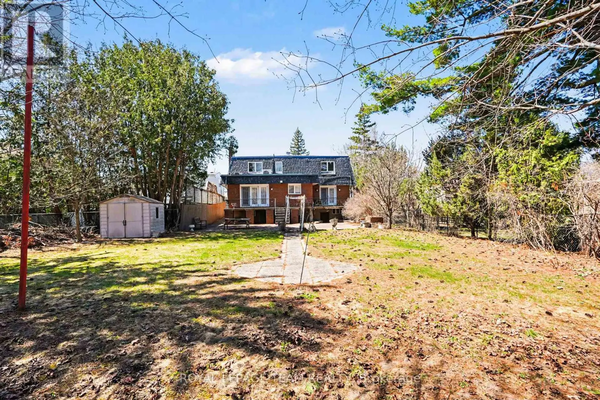 429 ANCASTER AVENUE E - Image 15