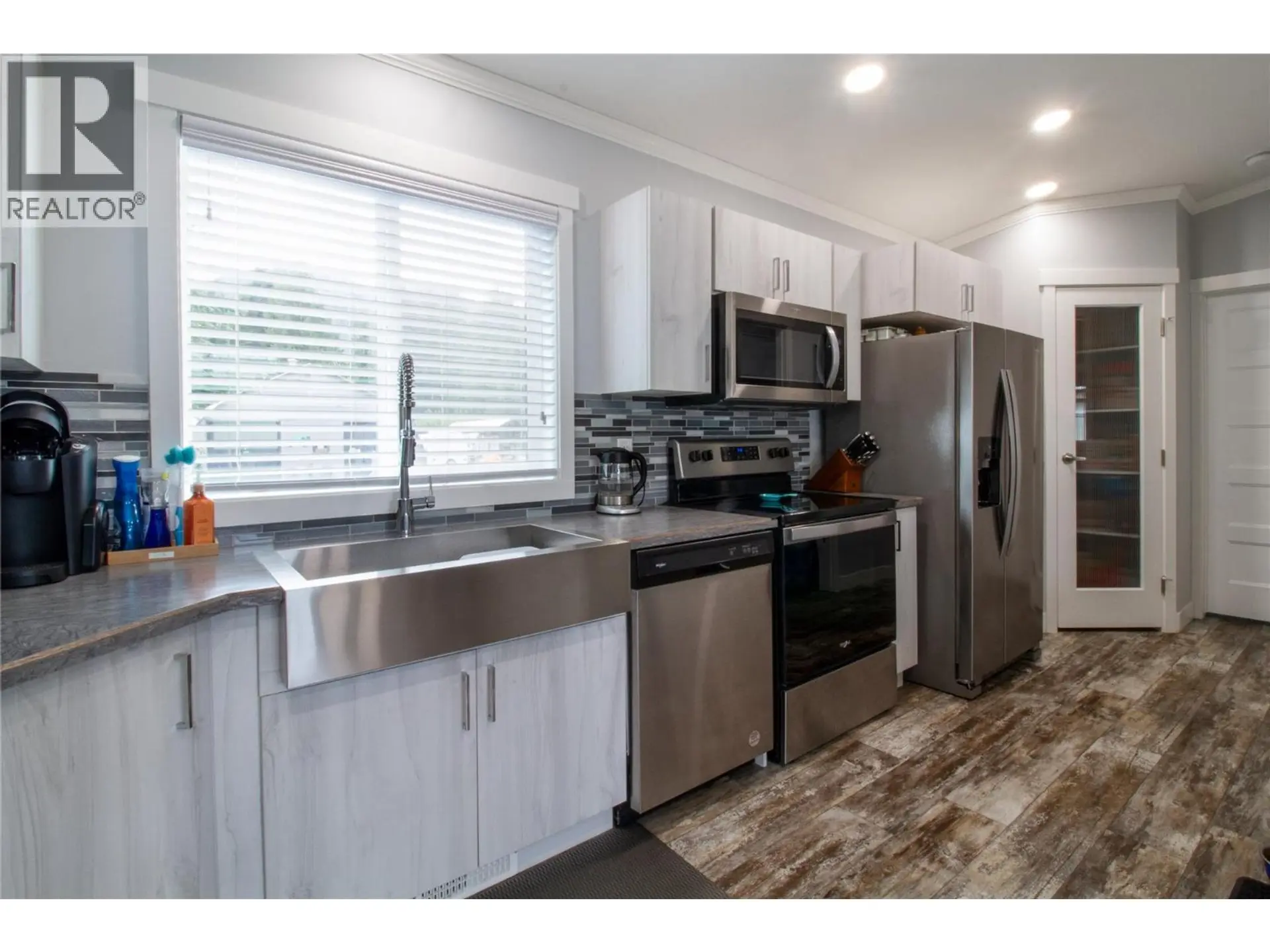 #16 978 Lundell Road - Image 8
