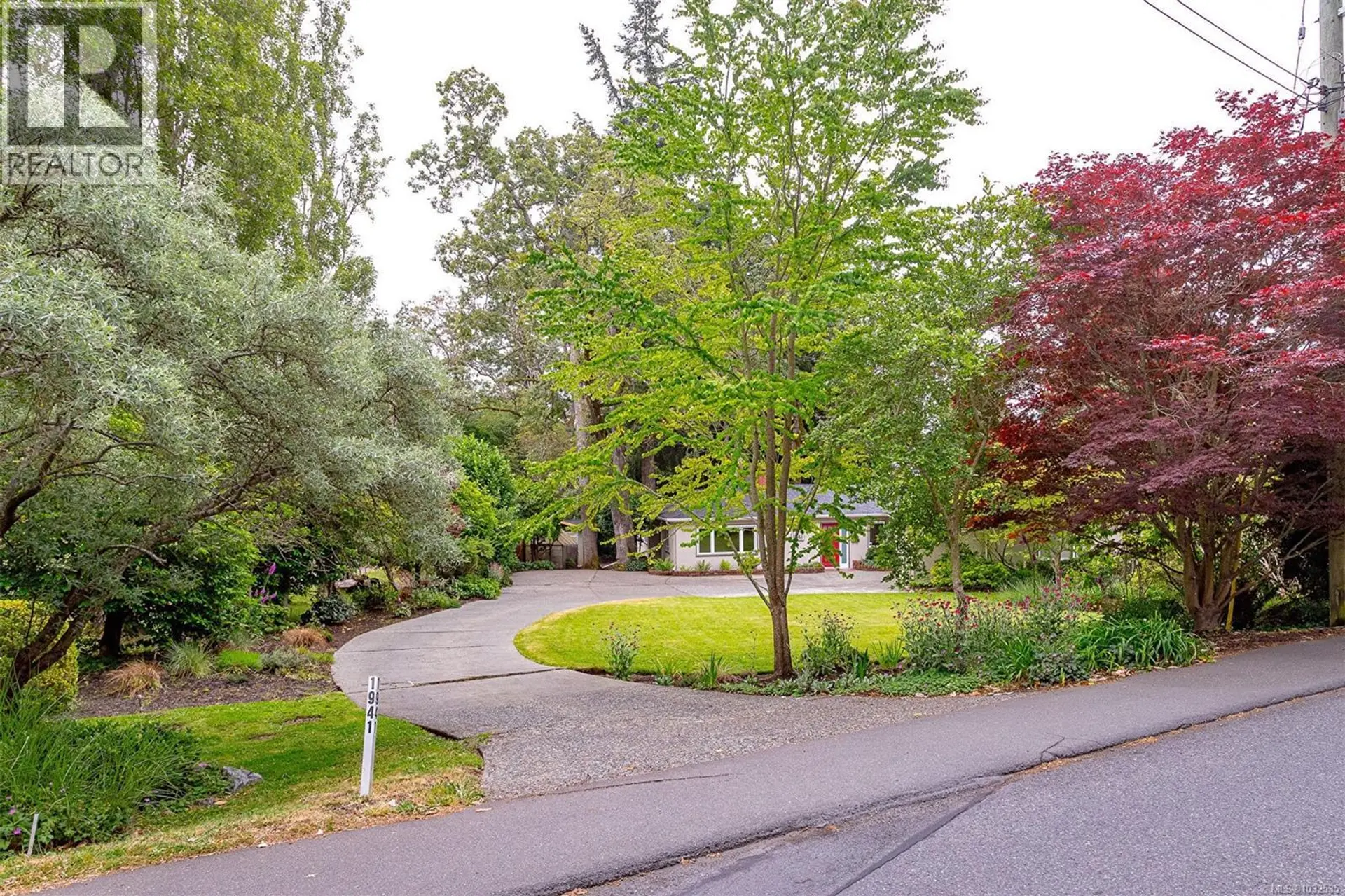 Property at 1941 Mayfair Dr, Saanich, BC