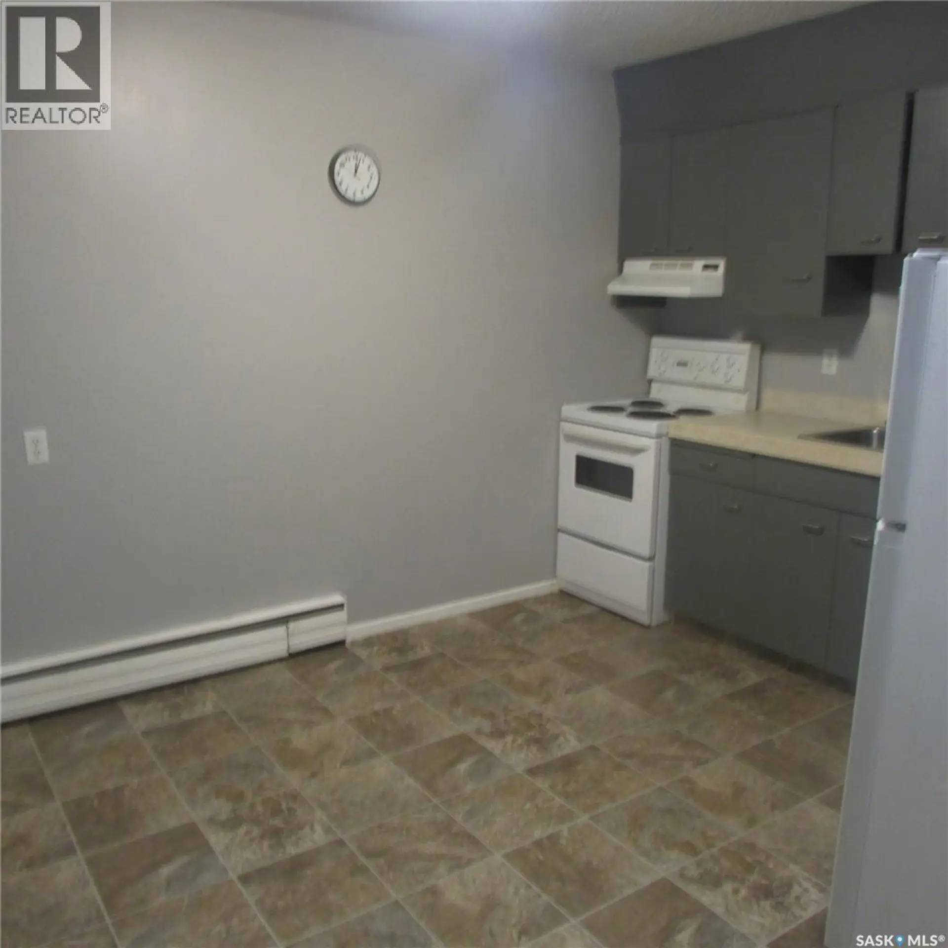 #3 38 Spence STREET - Image 12