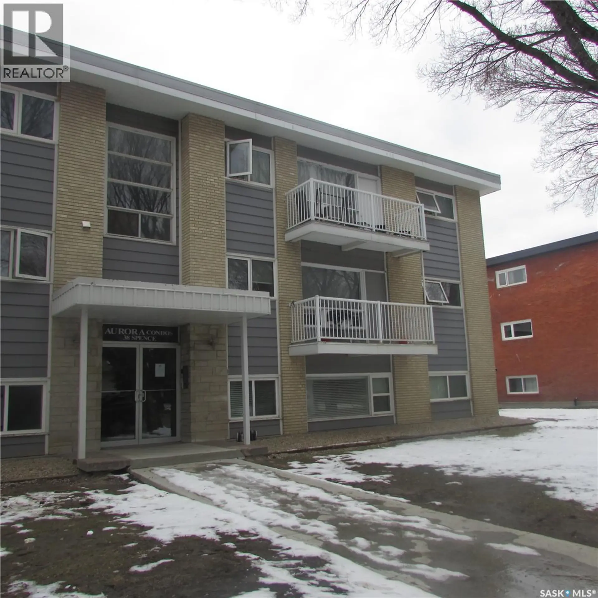 #3 38 Spence STREET - Image 3