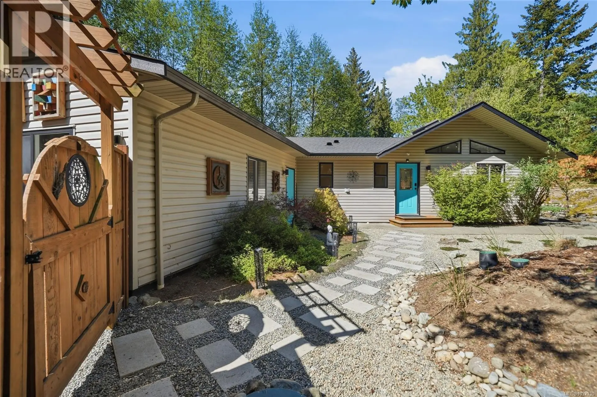 Property at 1719 Miama Crt, Qualicum Beach, BC