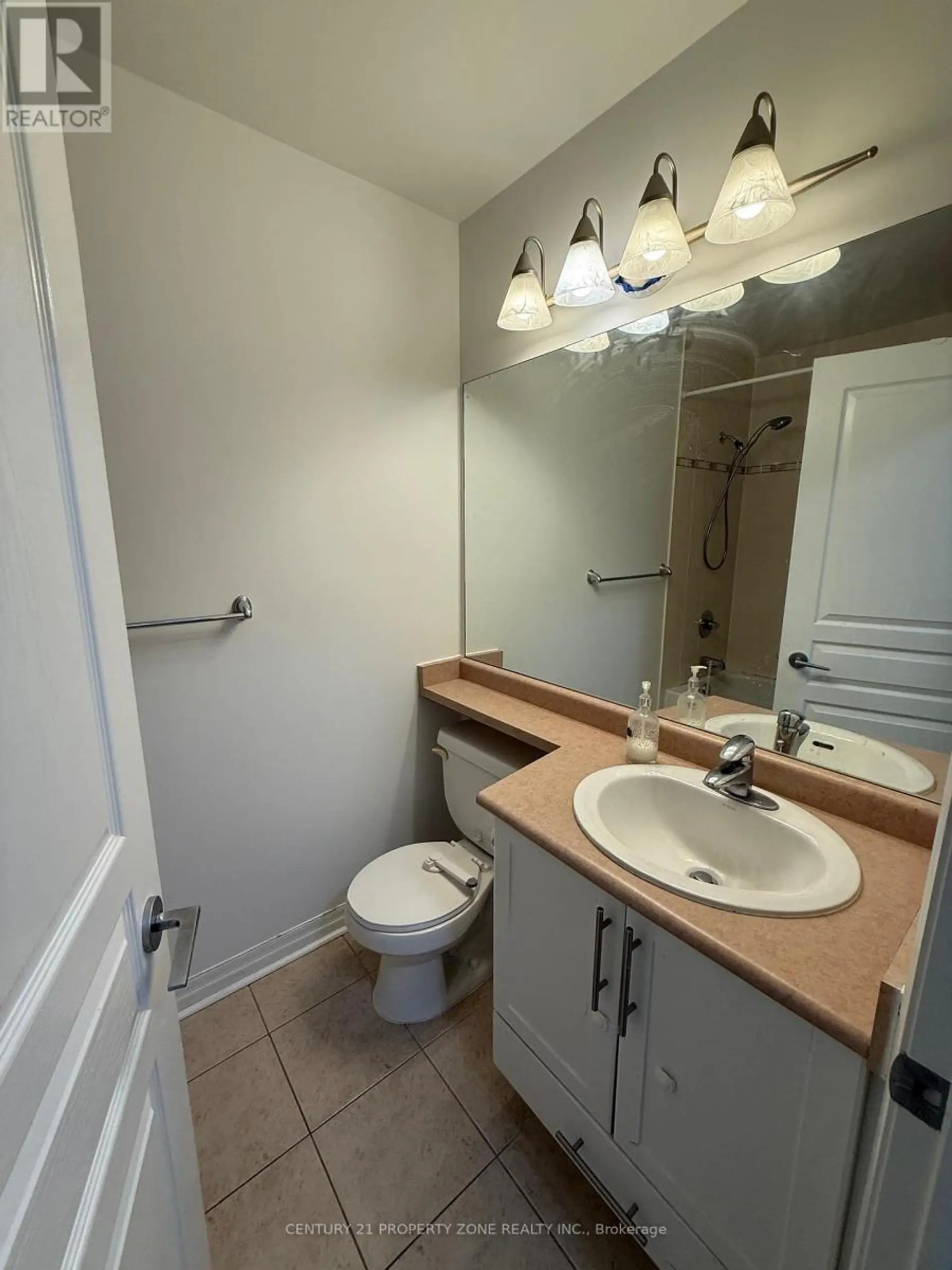#3207 3515 KARIYA DRIVE - Image 2