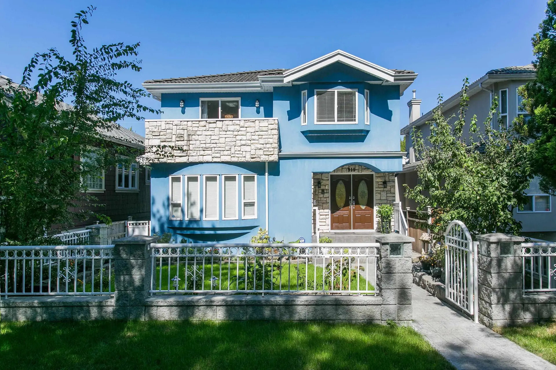 Property at 915 E 23rd Avenue, Vancouver, BC