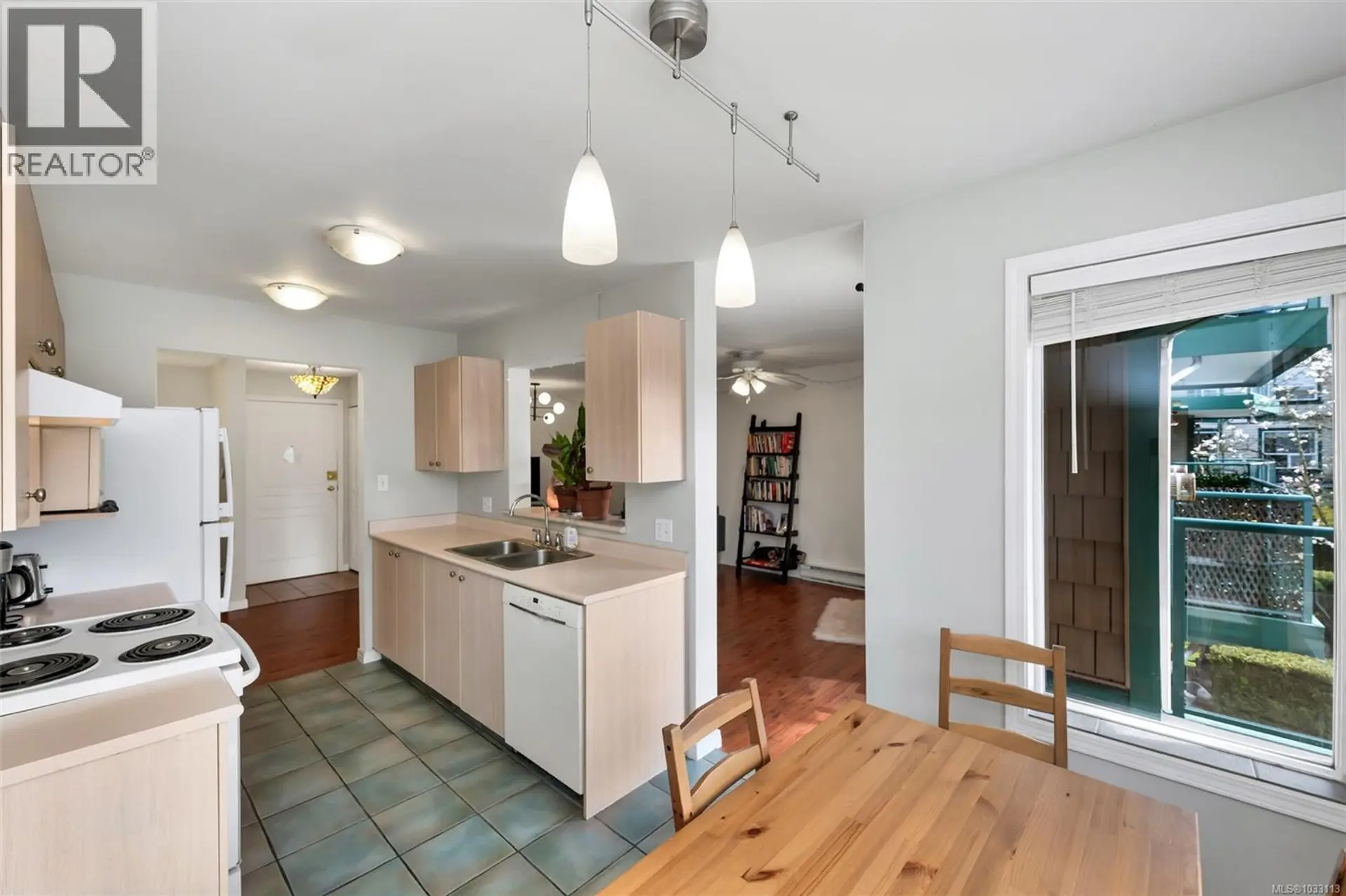 #212 899 Darwin Ave - Image 12