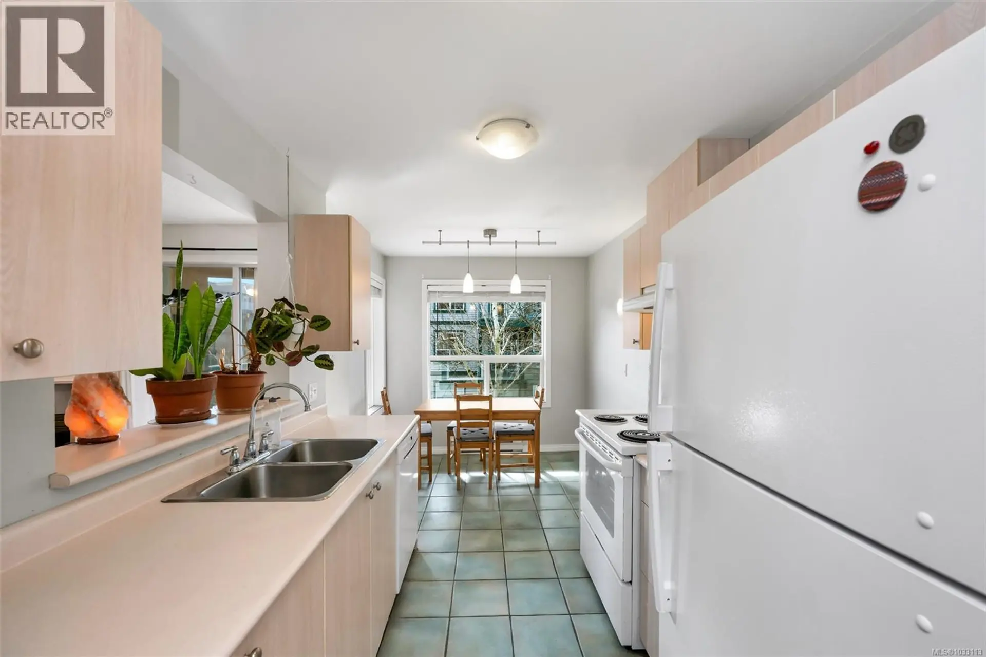 #212 899 Darwin Ave - Image 9