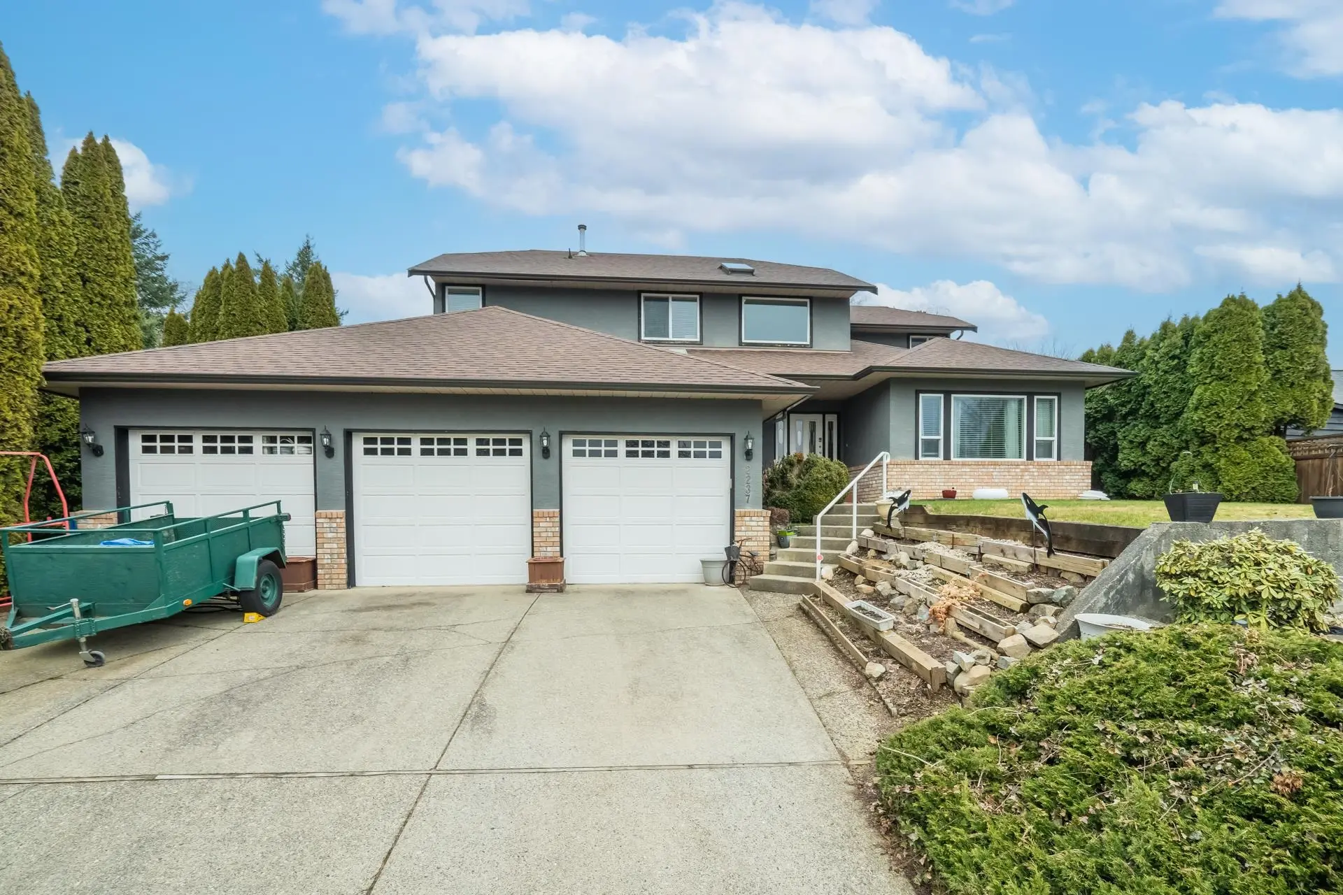 Property at 2237 Mountain Drive, Abbotsford, BC