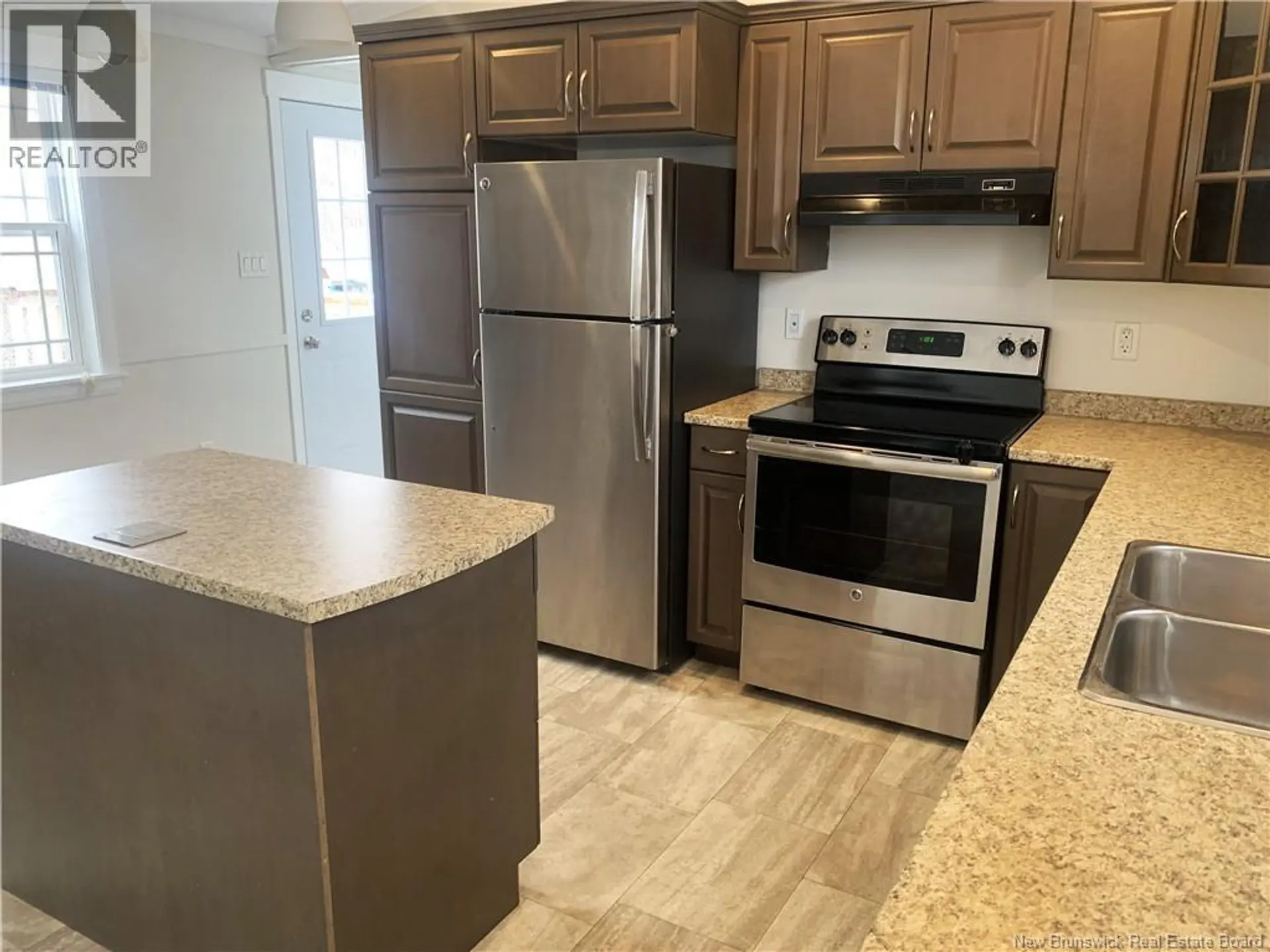 48 Perrot - Image 3