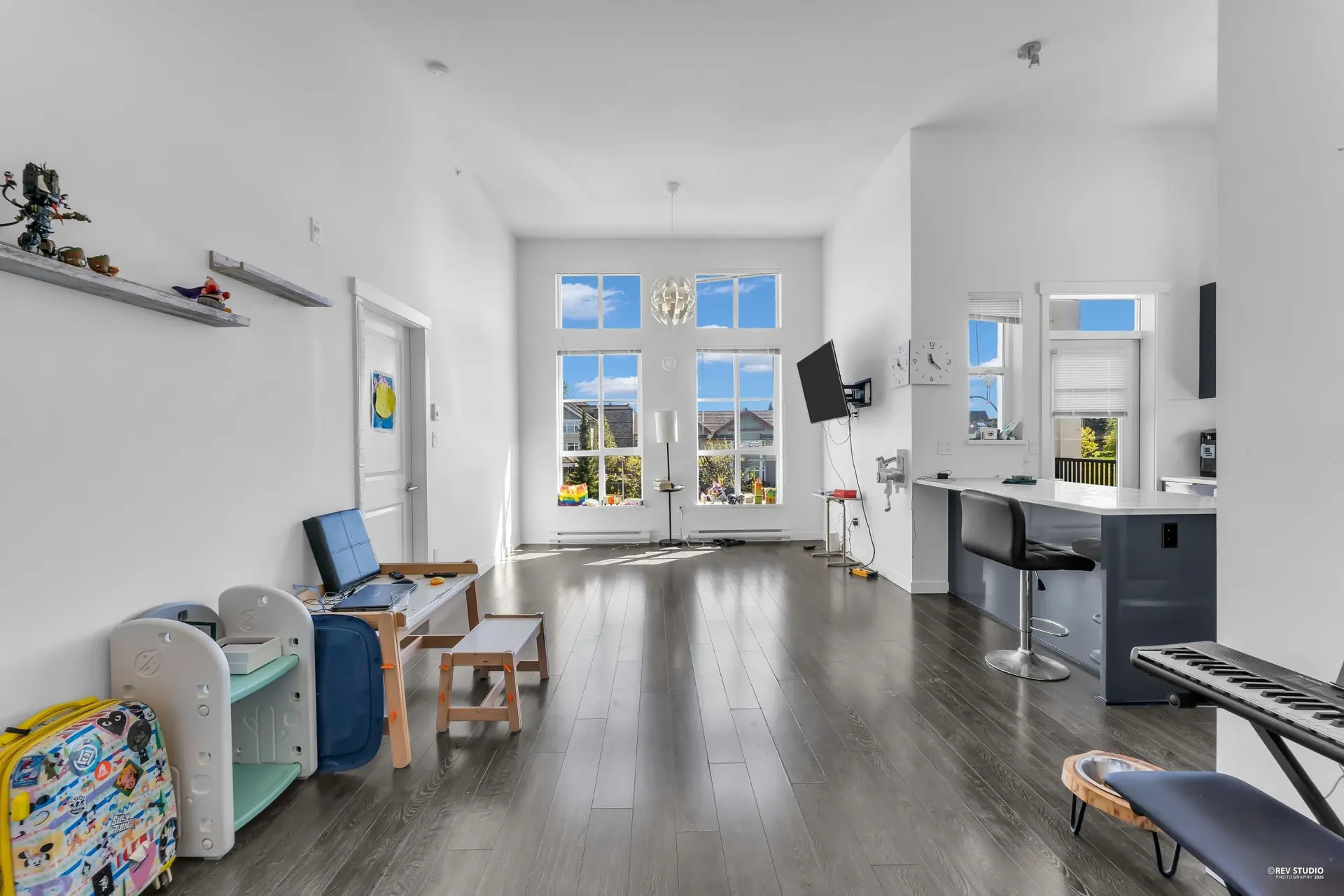 Property at #425 15138 34 Avenue, Surrey, BC