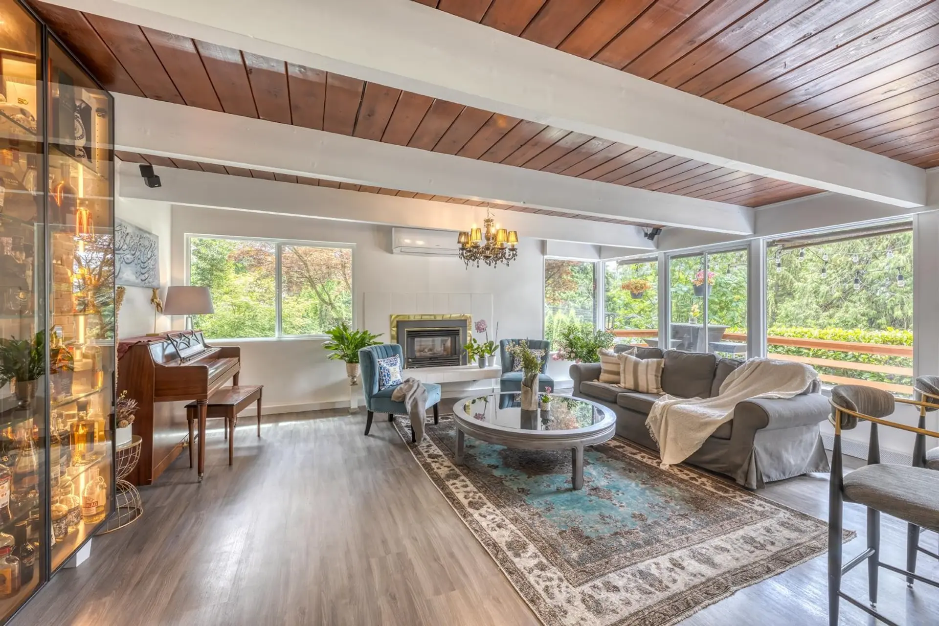Property at 466 E Kings Road, North Vancouver, BC