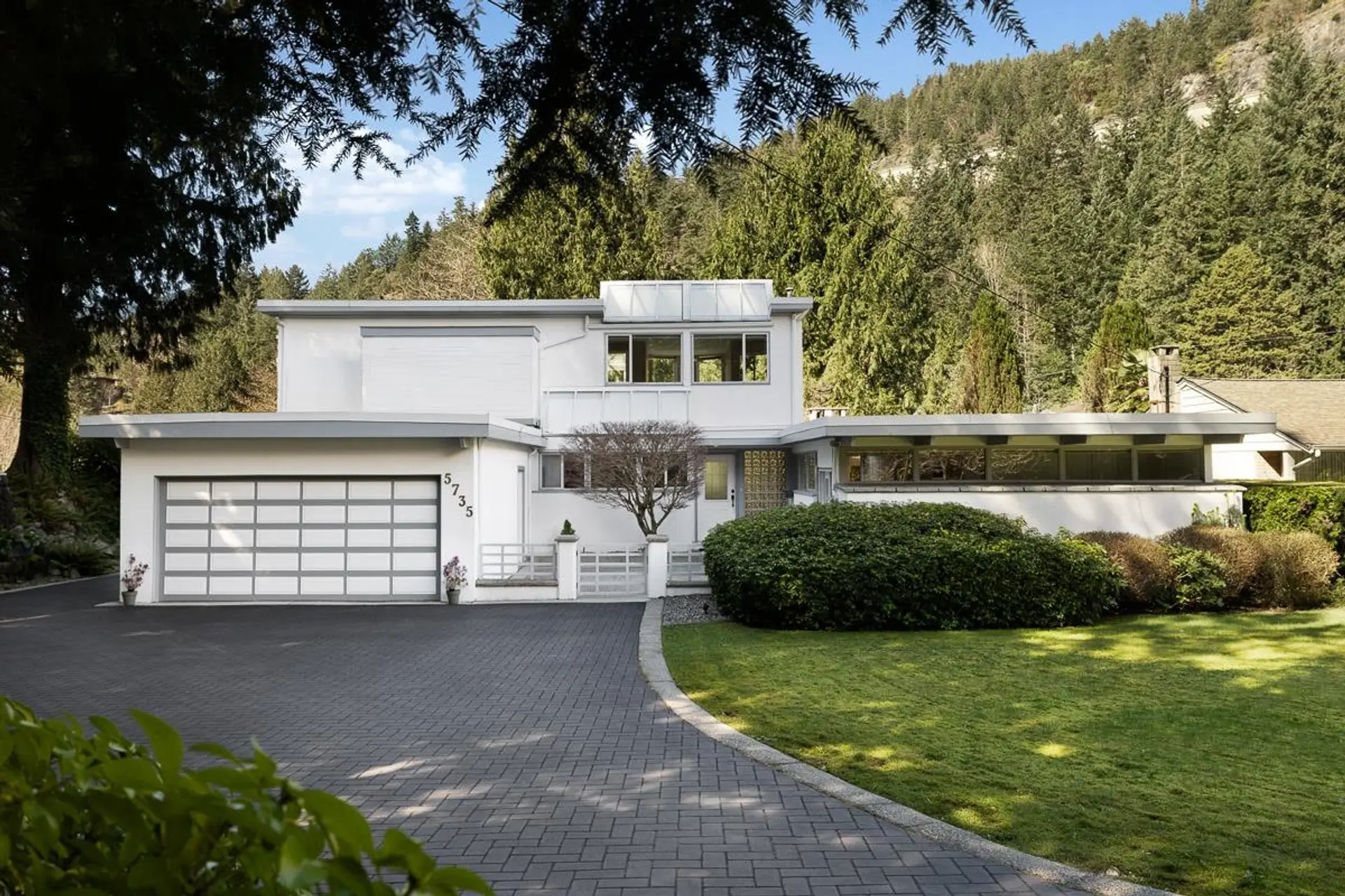 Property at 5735 Bluebell Drive, West Vancouver, BC