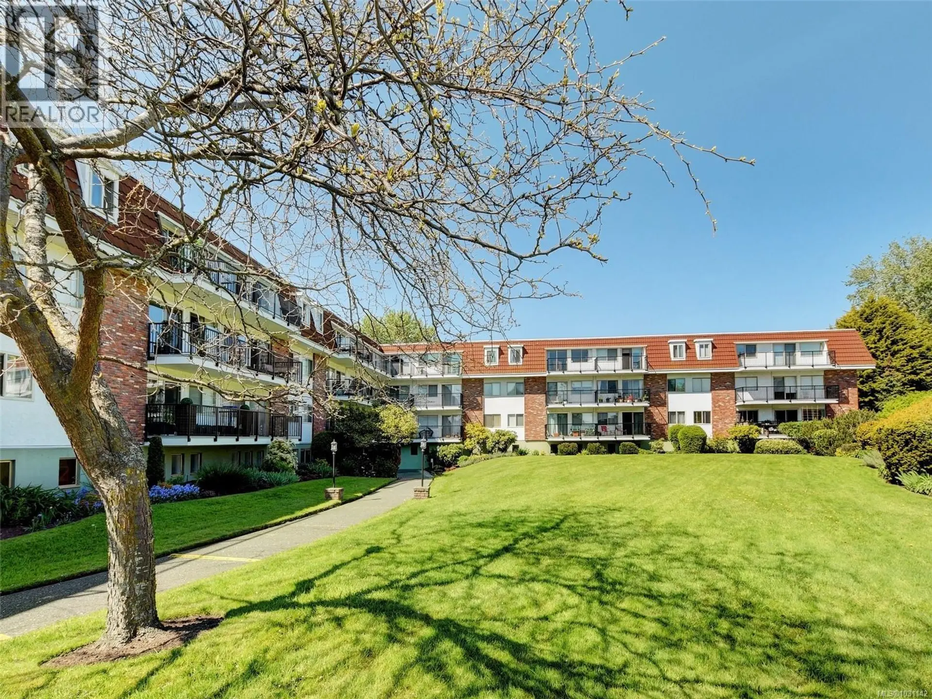 Property at #117 1680 Poplar Ave, Saanich, BC
