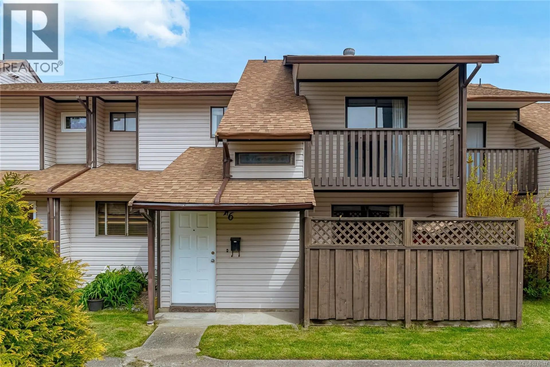 Property at #16 1506 Admirals Rd, View Royal, BC