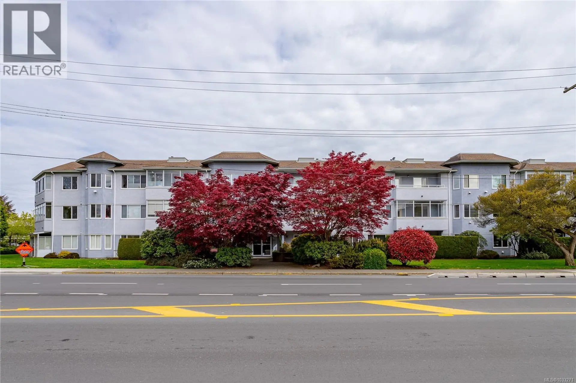 Property at #315 3931 Shelbourne St, Saanich, BC