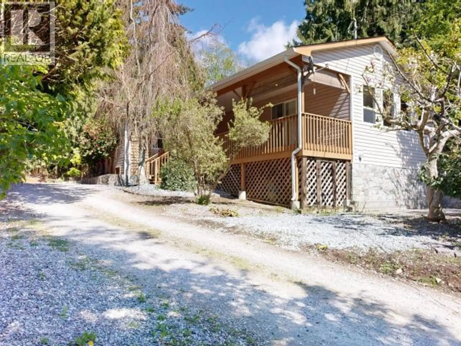 Property at 8098 CENTENNIAL DRIVE, Powell River, BC