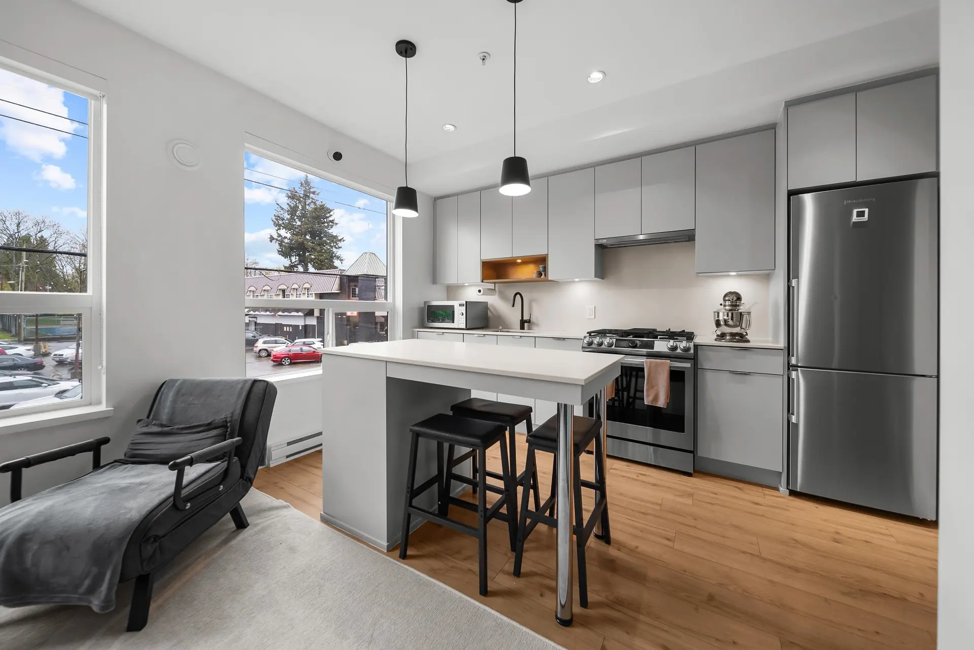 Property at #220 2493 Montrose Avenue, Abbotsford, BC