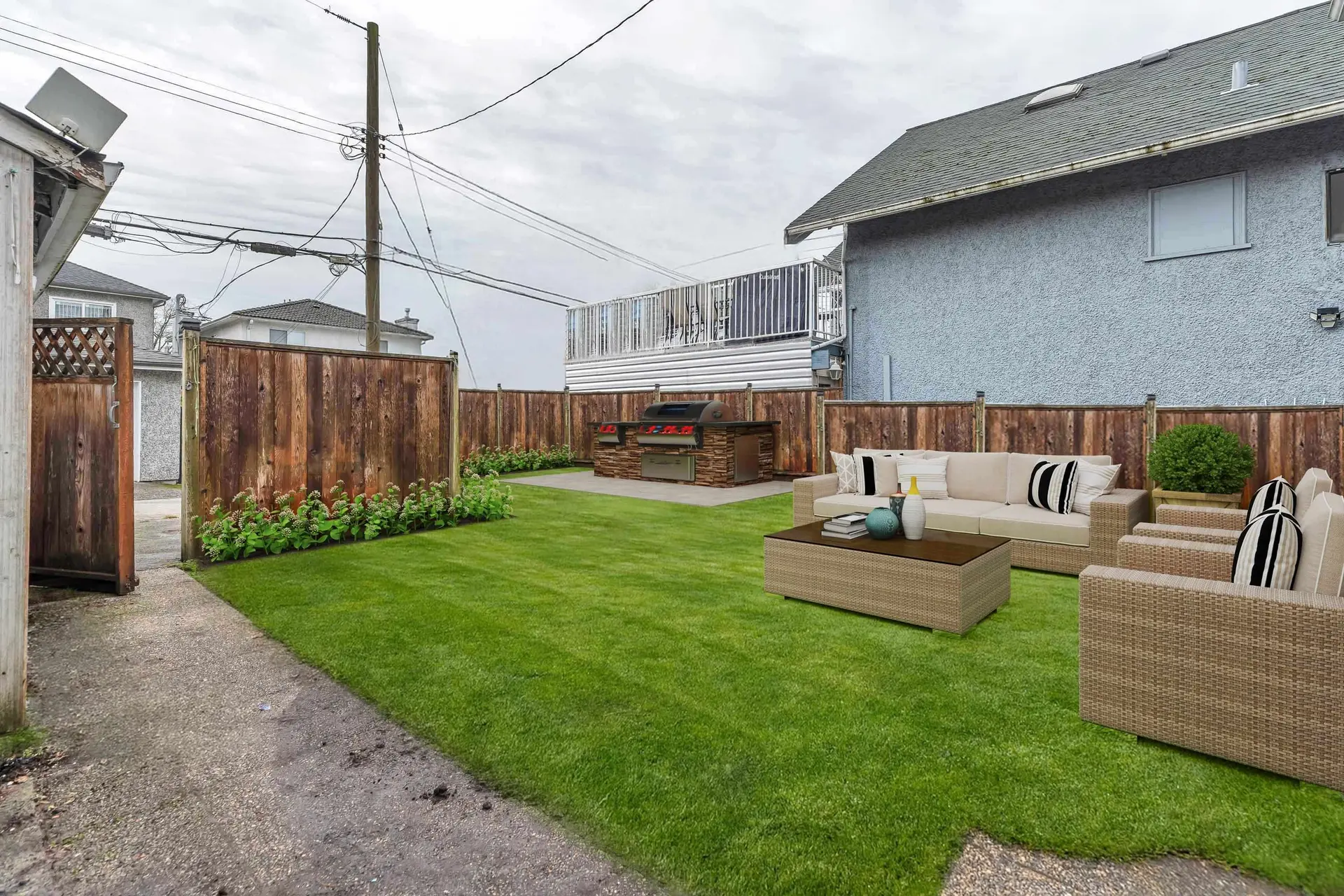 2052 E 41st Avenue - Image 2