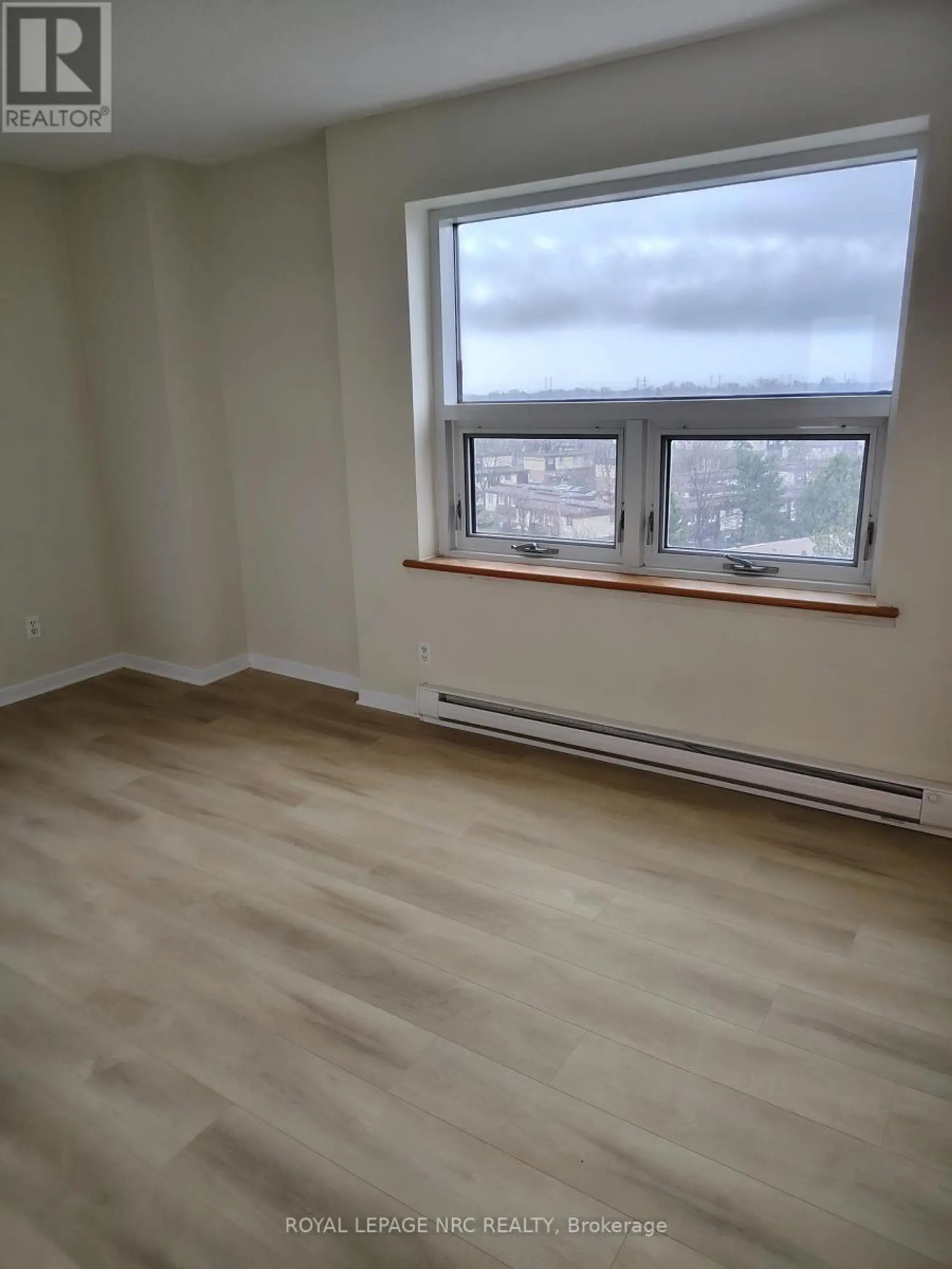 #706 900 DYNES ROAD - Image 16