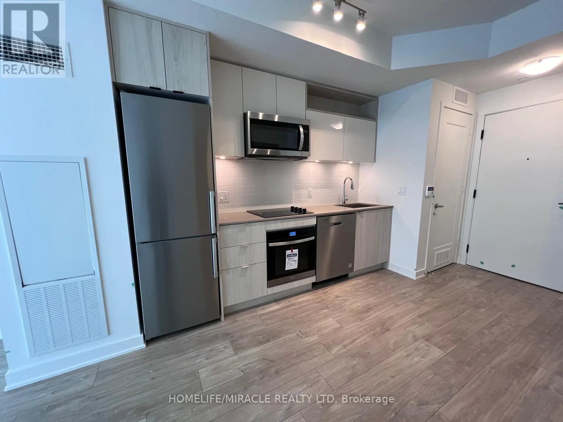 #2423 135 LOWER SHERBOURNE STREET - Image 3
