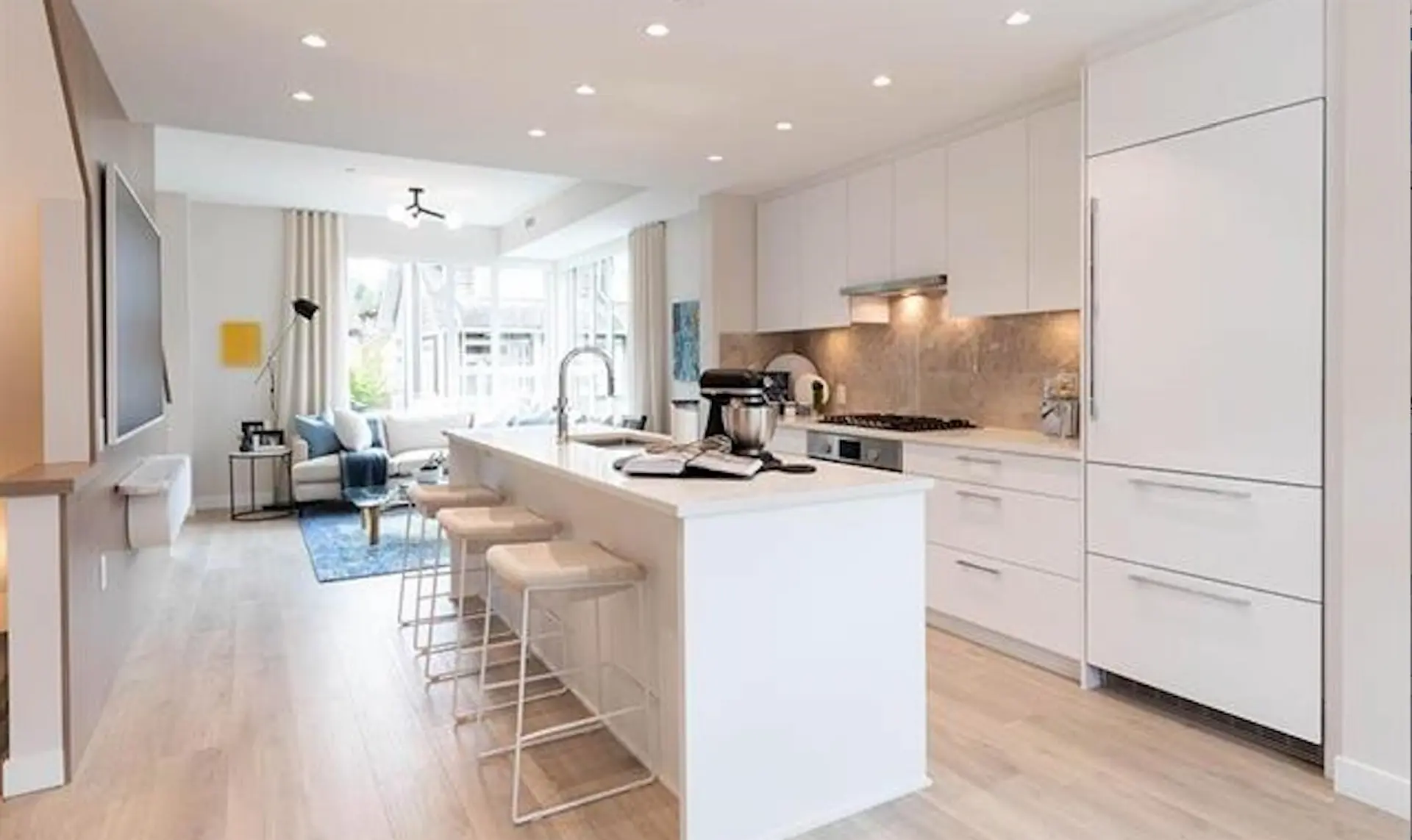 #6 2728 Acadia Road - Image 2