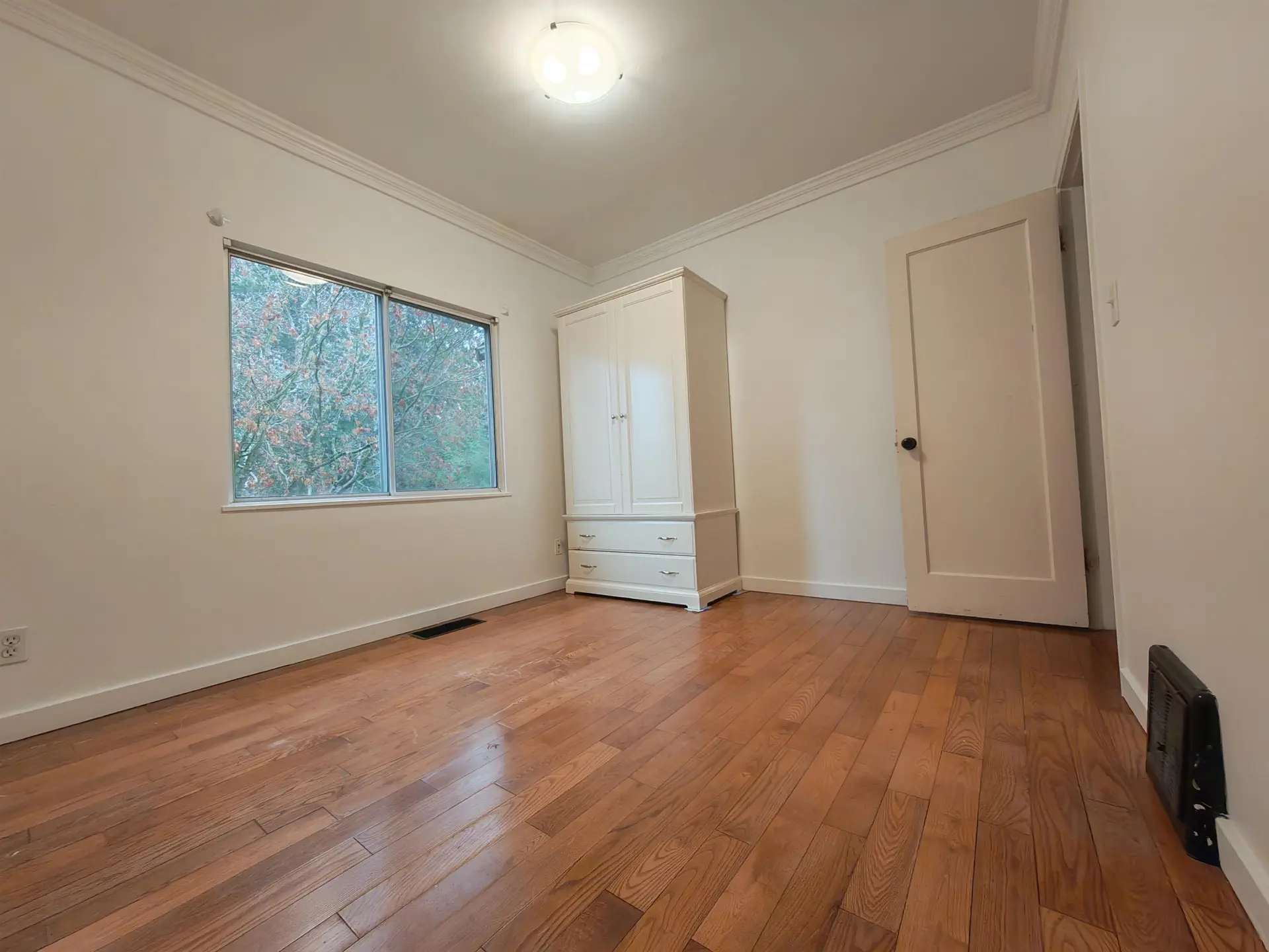 929 Sixth Street - Image 5