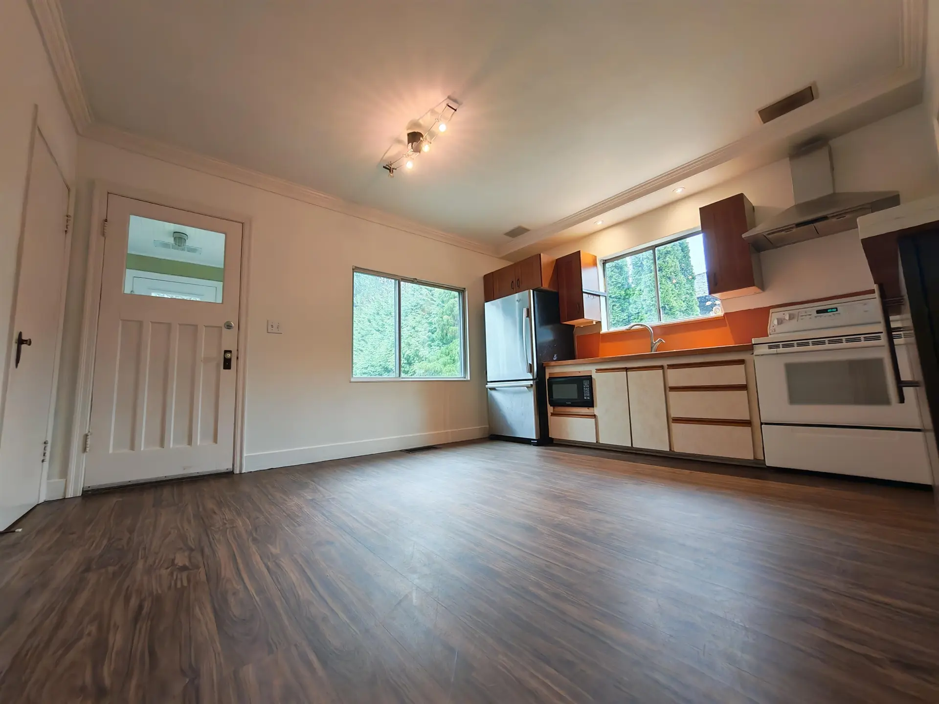 929 Sixth Street - Image 4