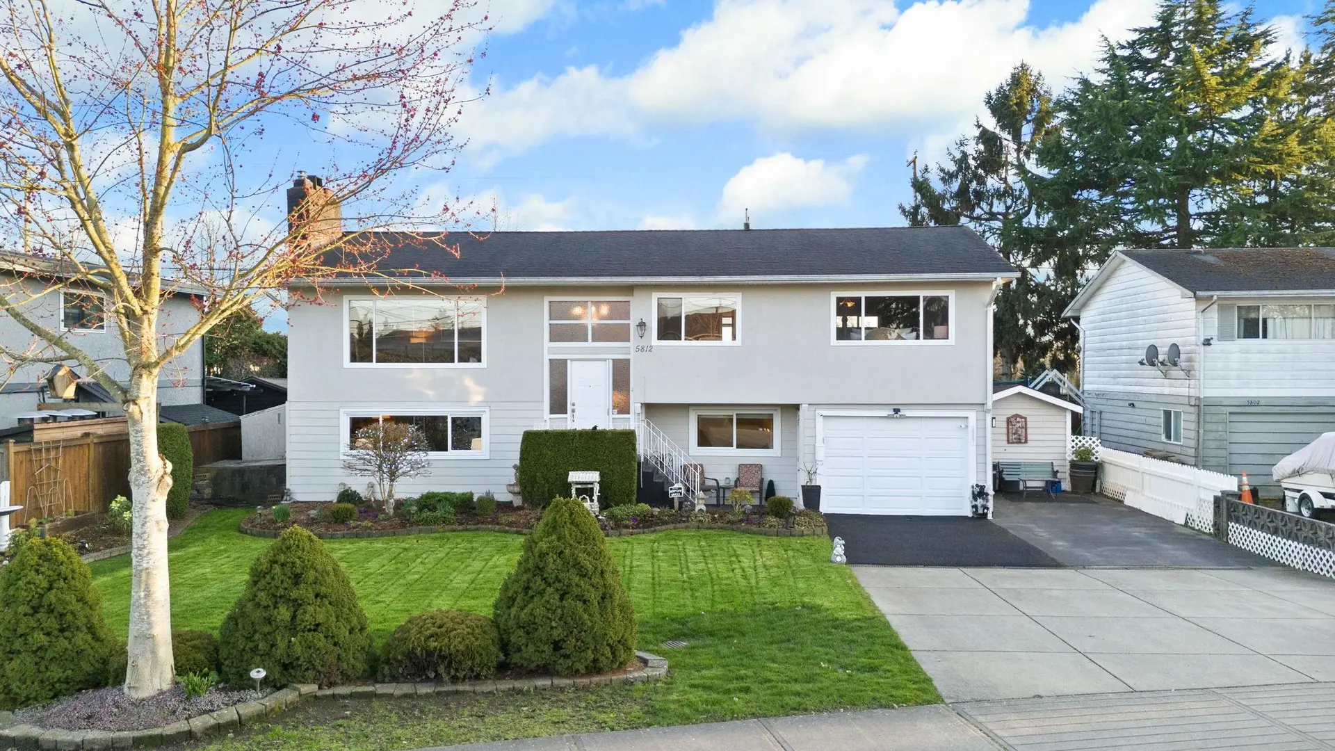 Property at 5812 48a Avenue, Delta, BC