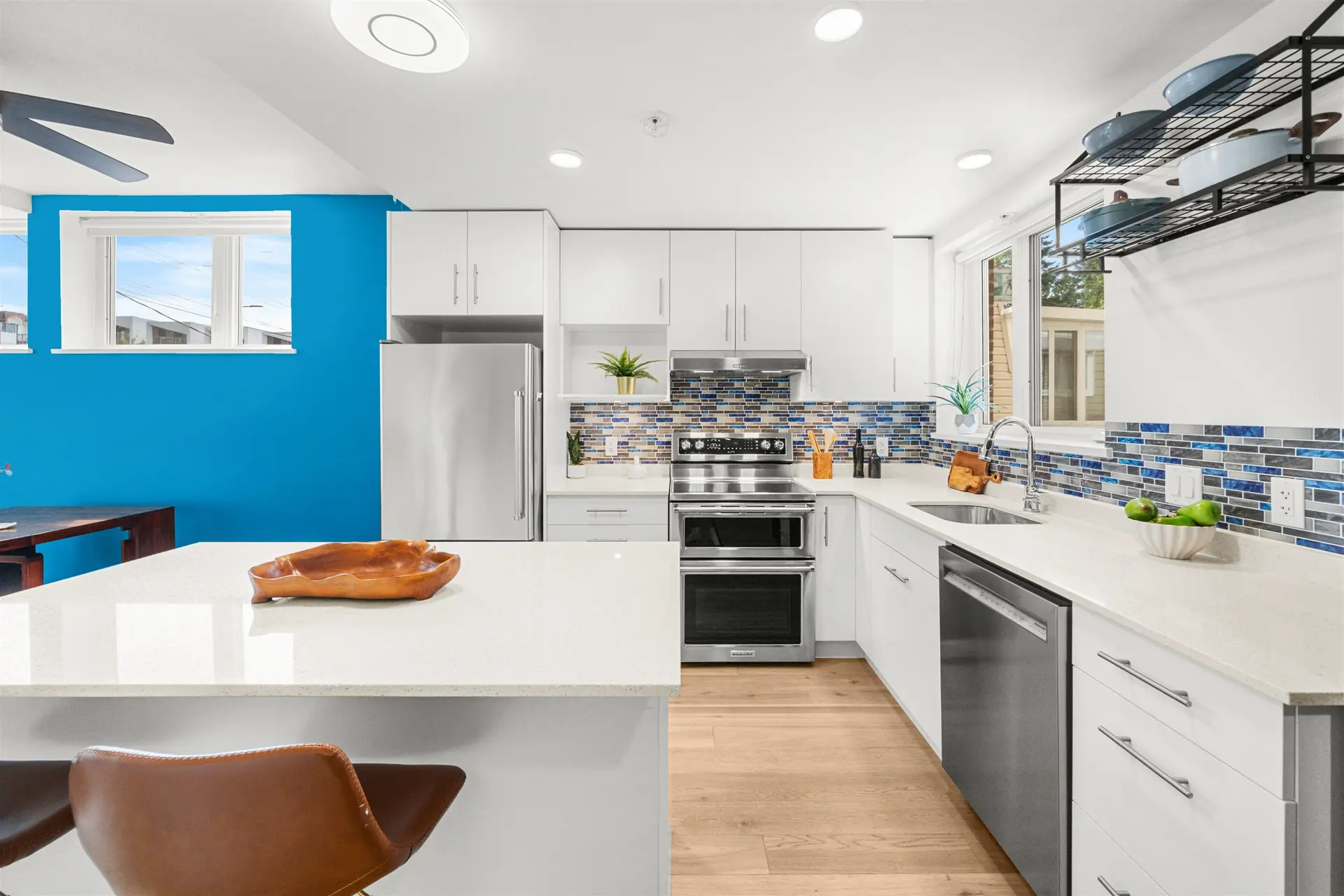 Property at #TH5 2137 Chesterfield Avenue, North Vancouver, BC