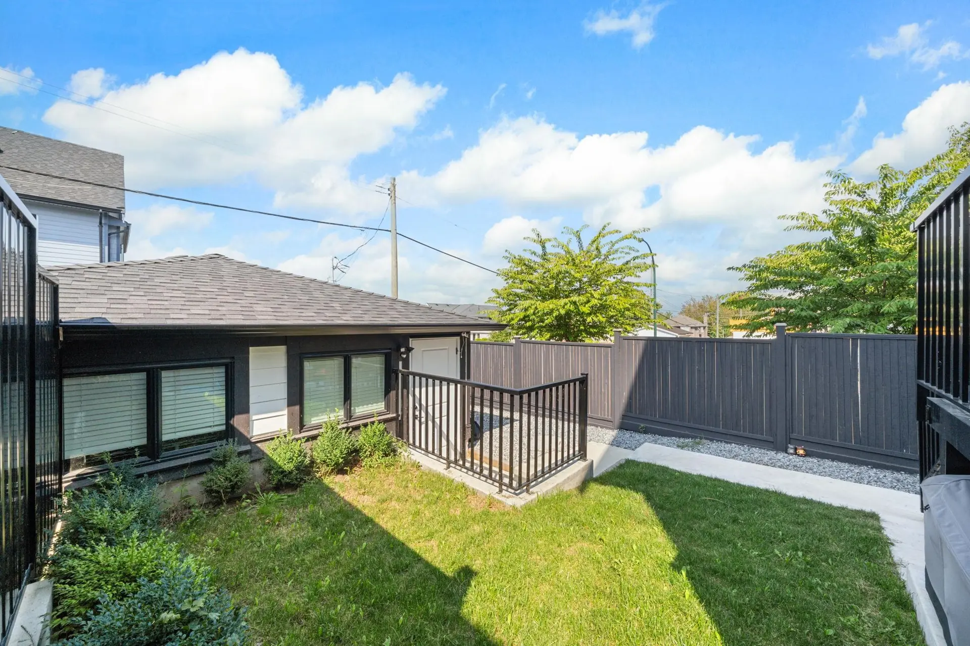 3192 E 23rd Avenue - Image 12