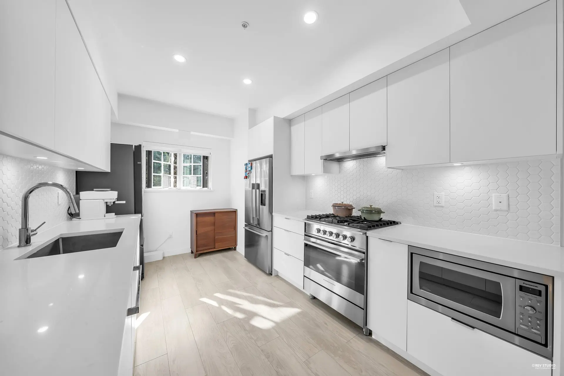 #204 678 Fairview Street - Image 2